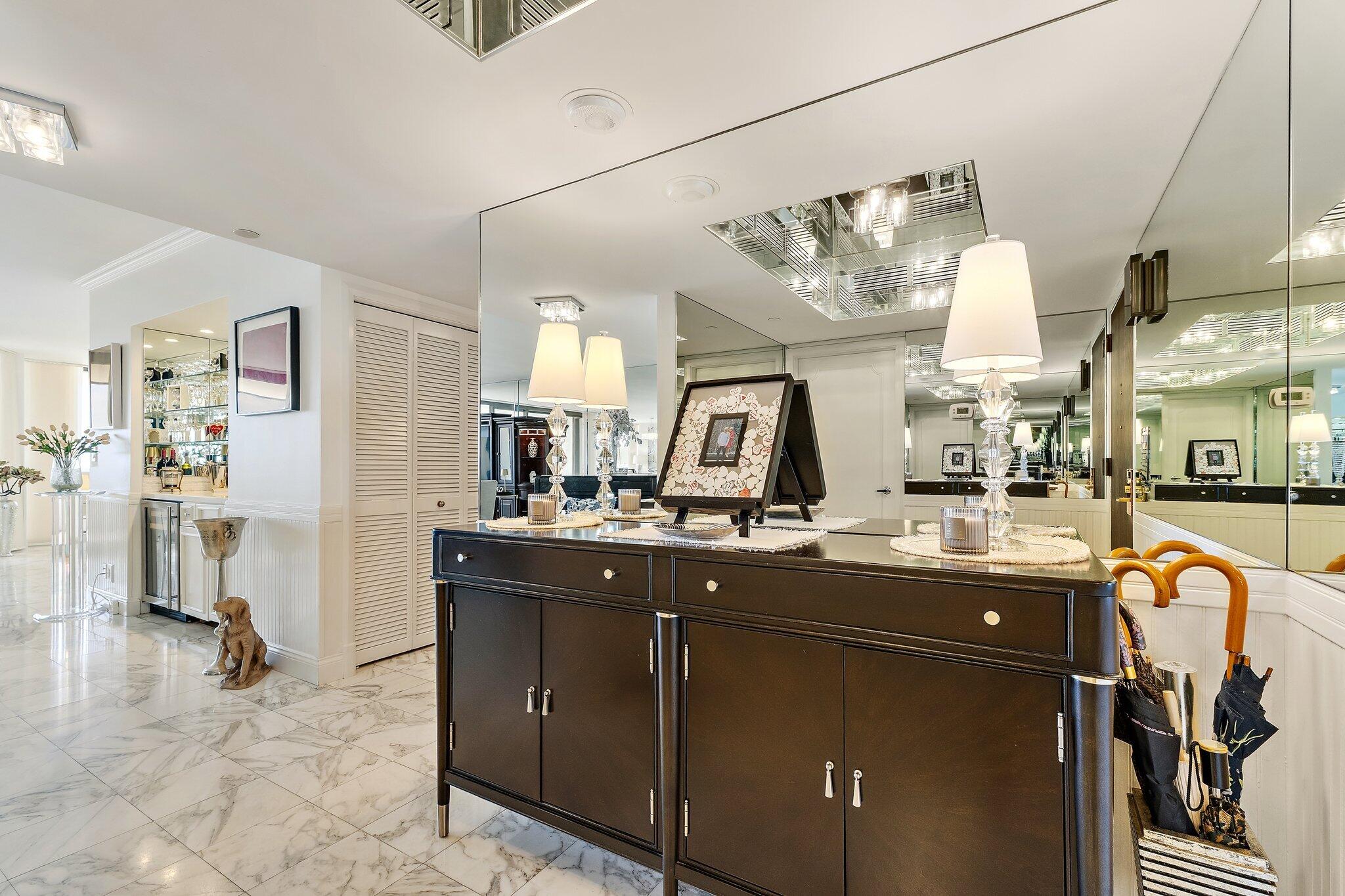 OLD PORT COVE LAKE POINT TOWER CONDO - Residential