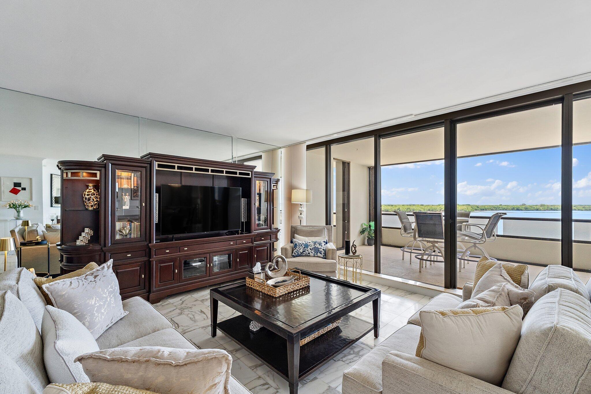 OLD PORT COVE LAKE POINT TOWER CONDO - Residential