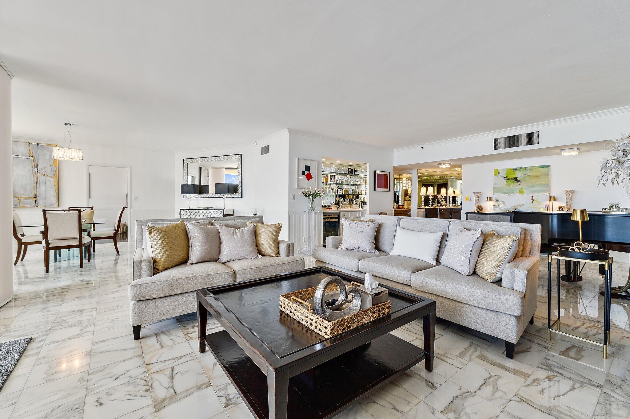 OLD PORT COVE LAKE POINT TOWER CONDO - Residential