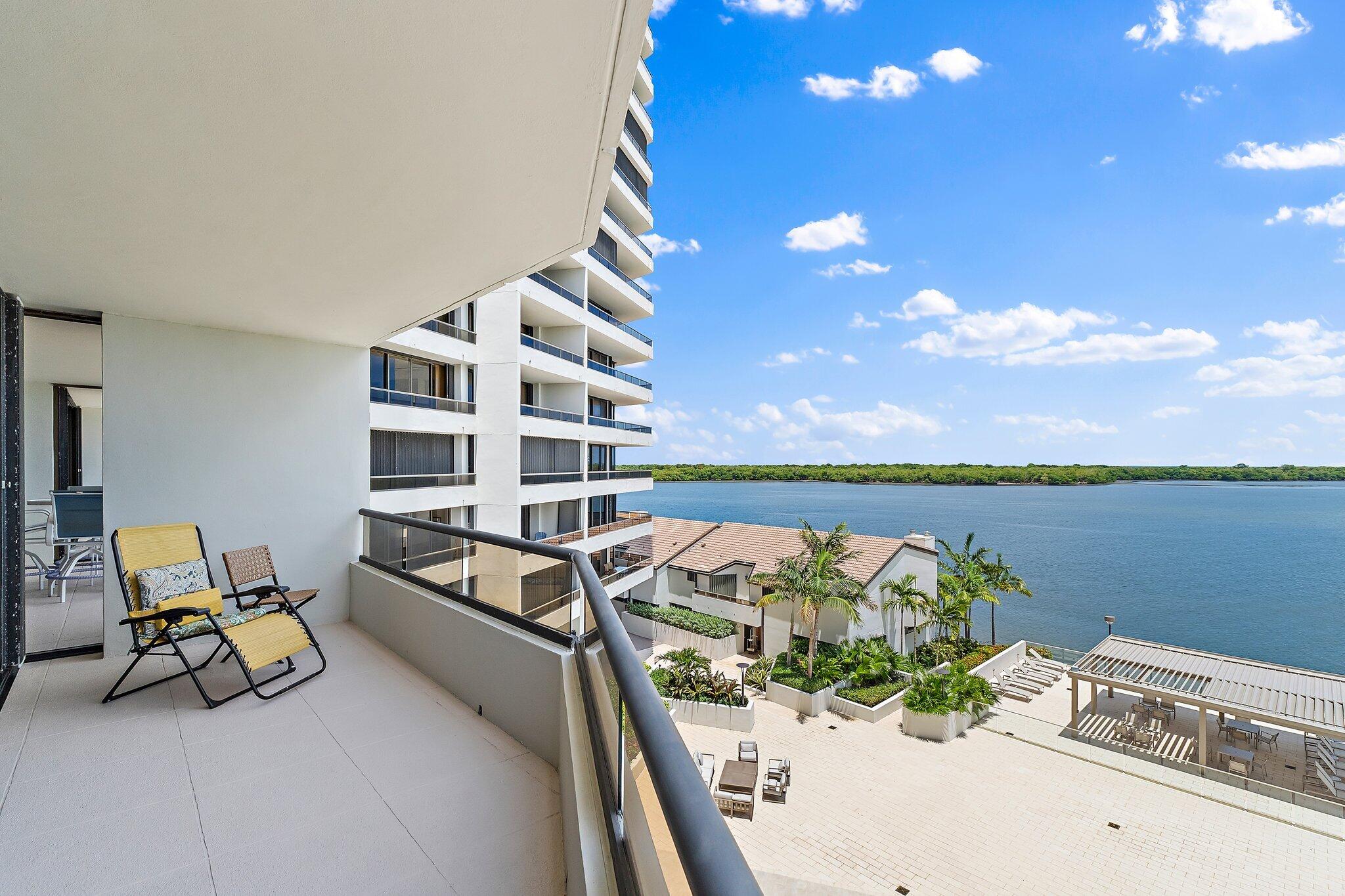 OLD PORT COVE LAKE POINT TOWER CONDO - Residential