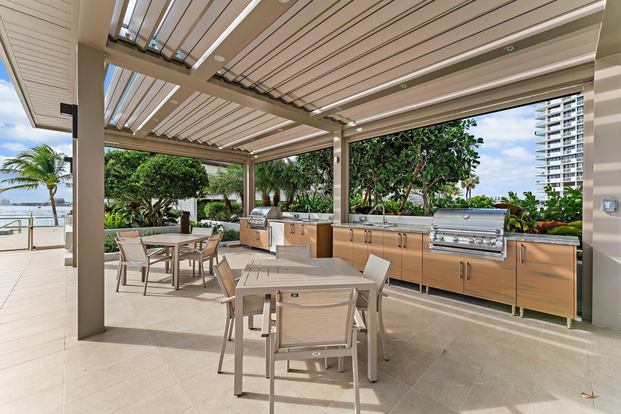 OLD PORT COVE LAKE POINT TOWER CONDO - Residential