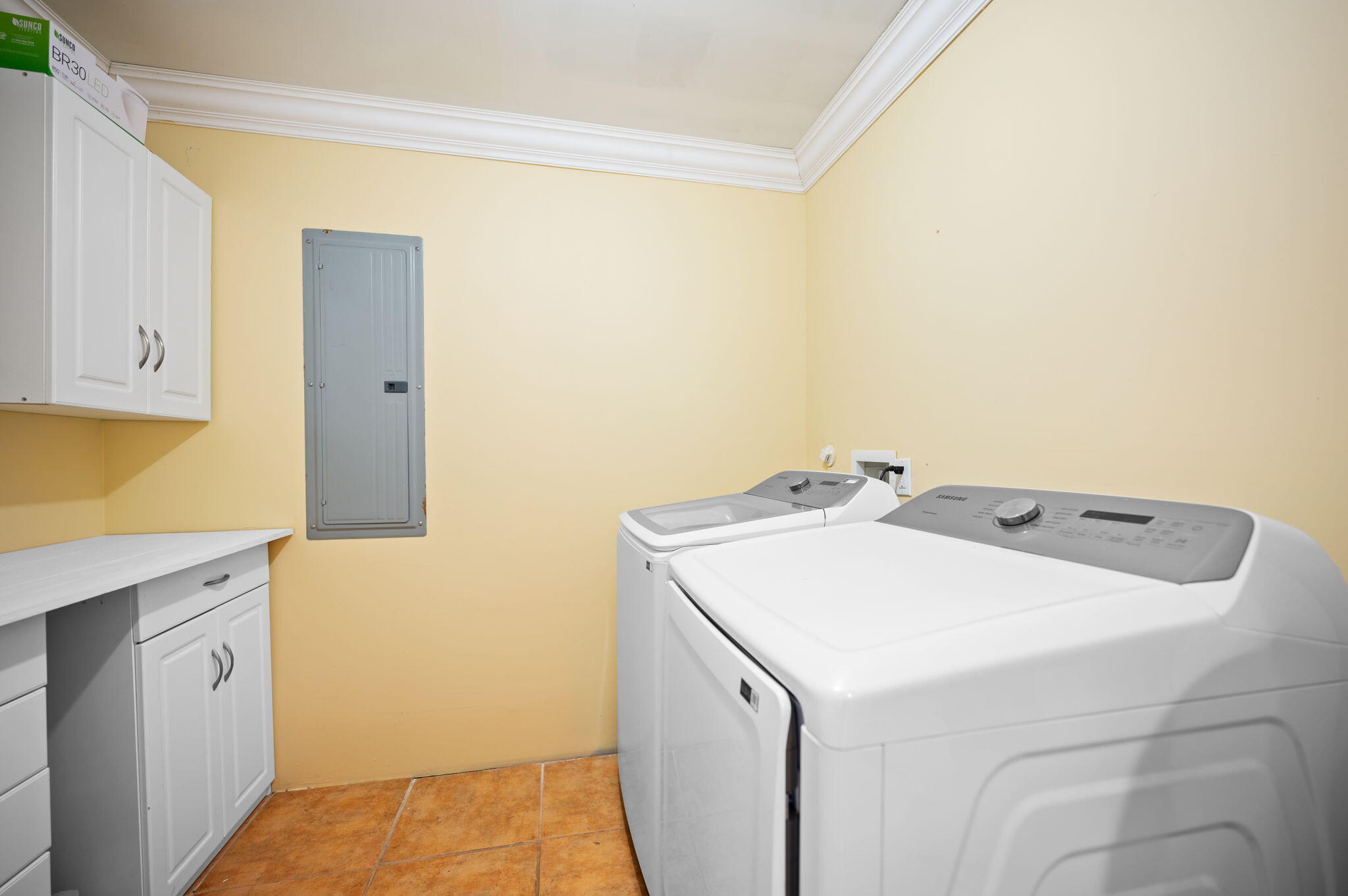 CORAL PK EST SEC 6 - Residential