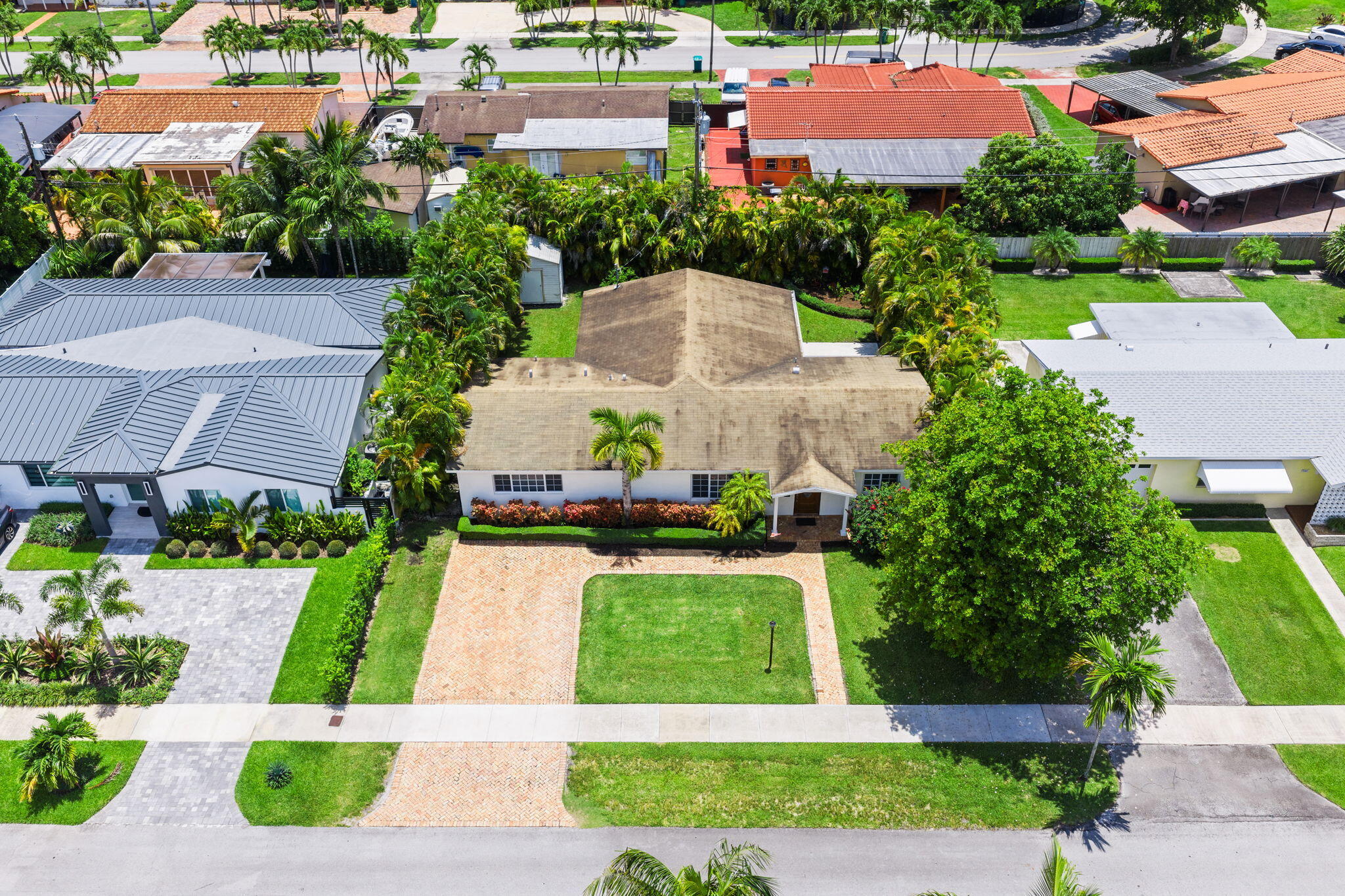 CORAL PK EST SEC 6 - Residential
