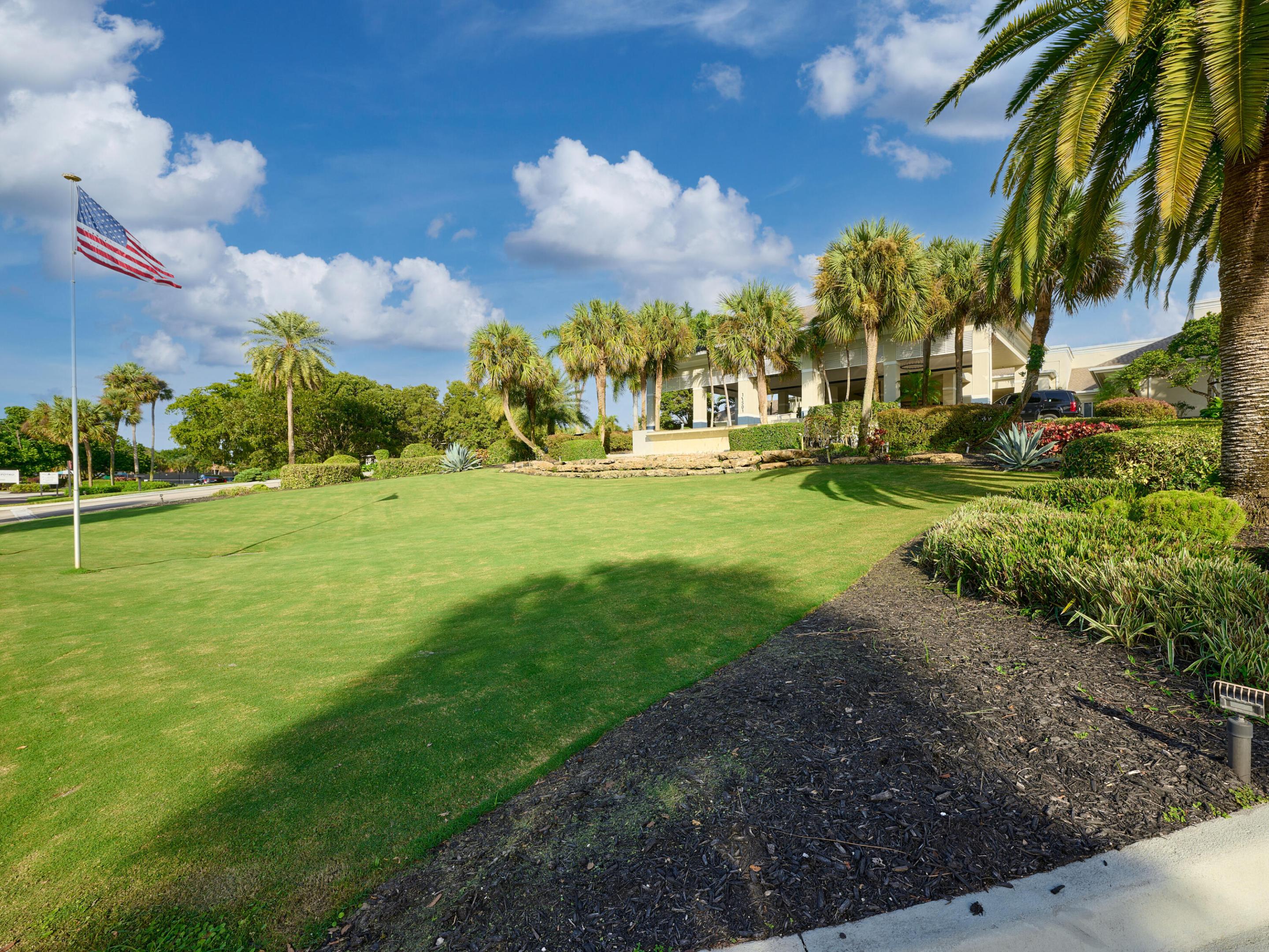 Indian Spring, GREEN LAKES - Residential