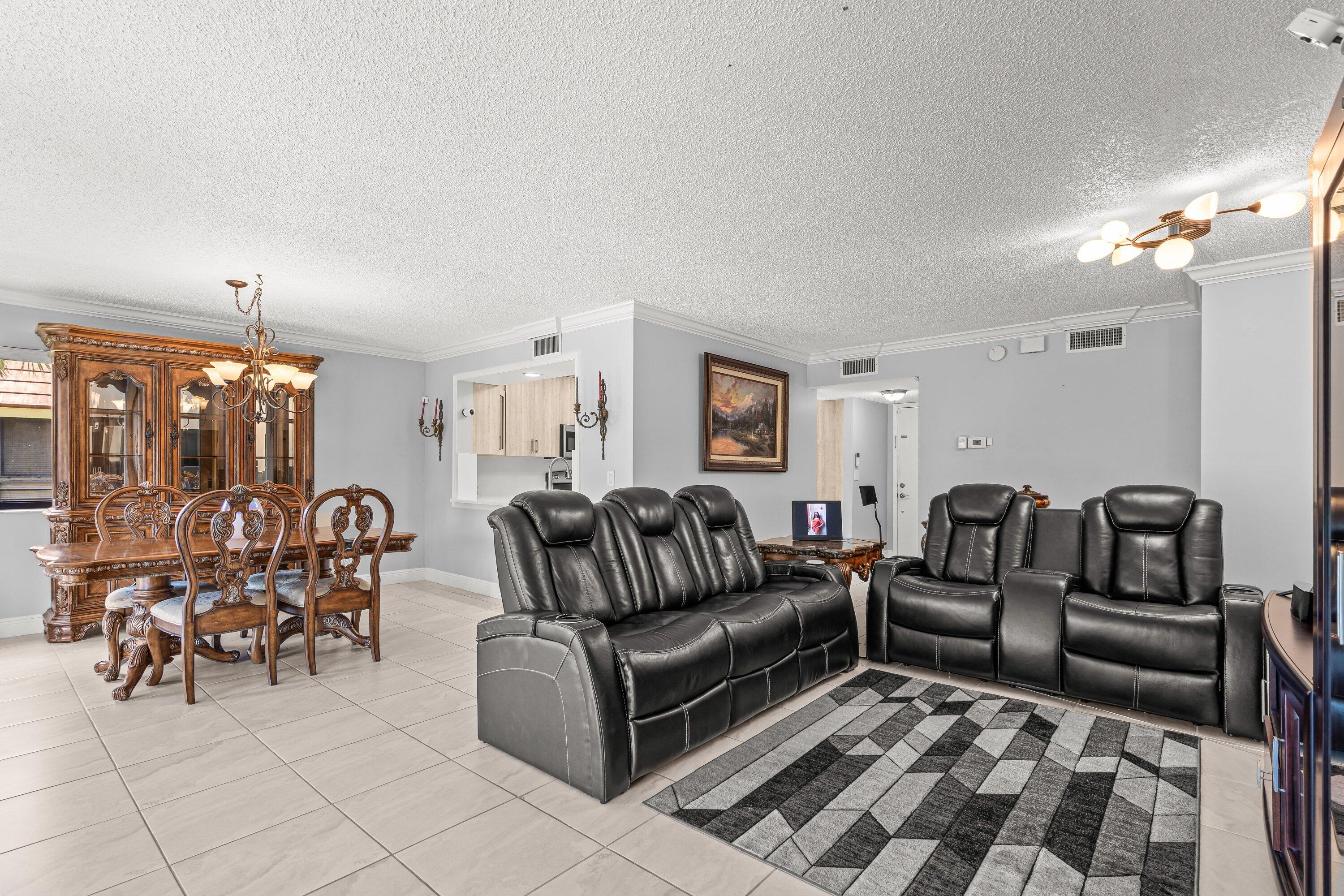 Indian Spring, GREEN LAKES - Residential