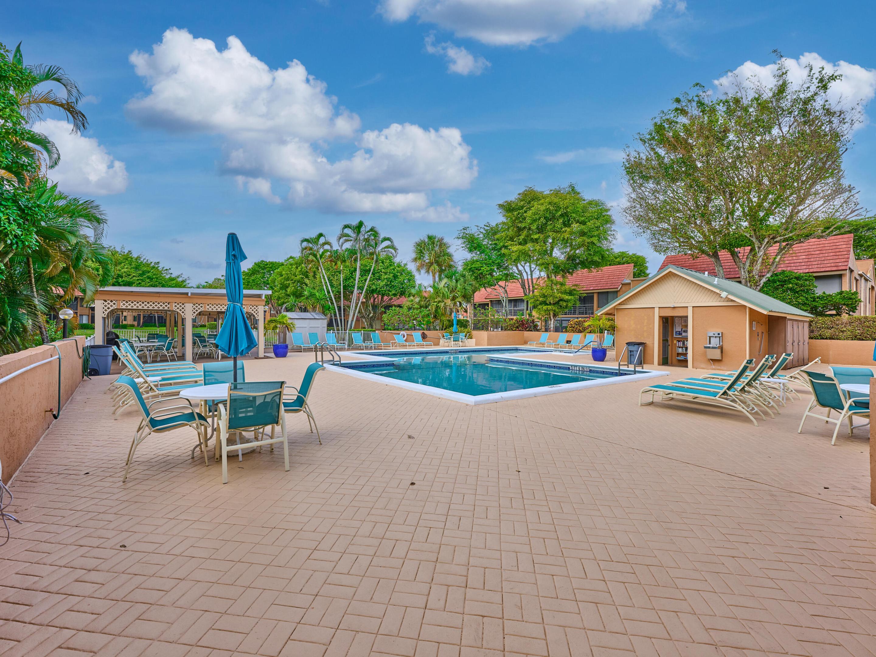 Indian Spring, GREEN LAKES - Residential
