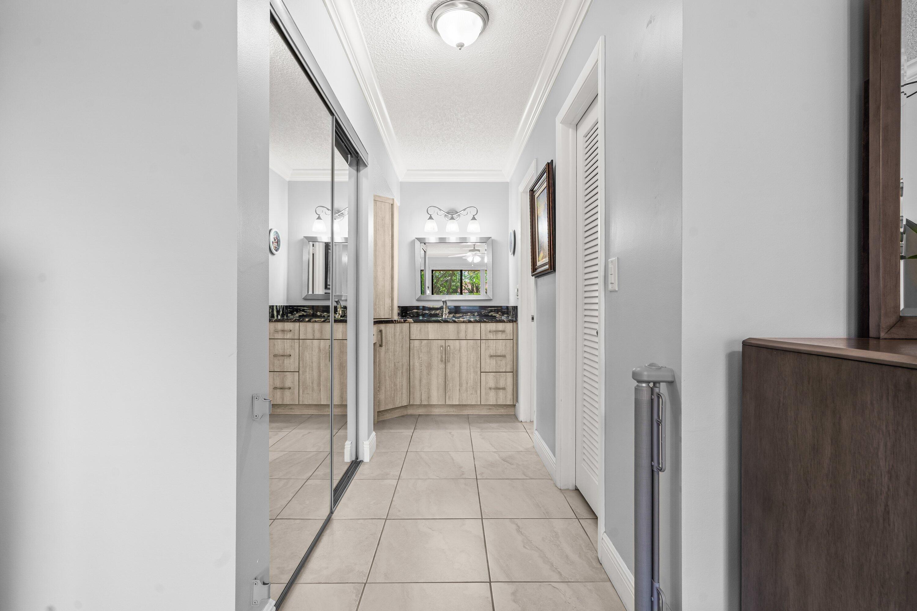 Indian Spring, GREEN LAKES - Residential
