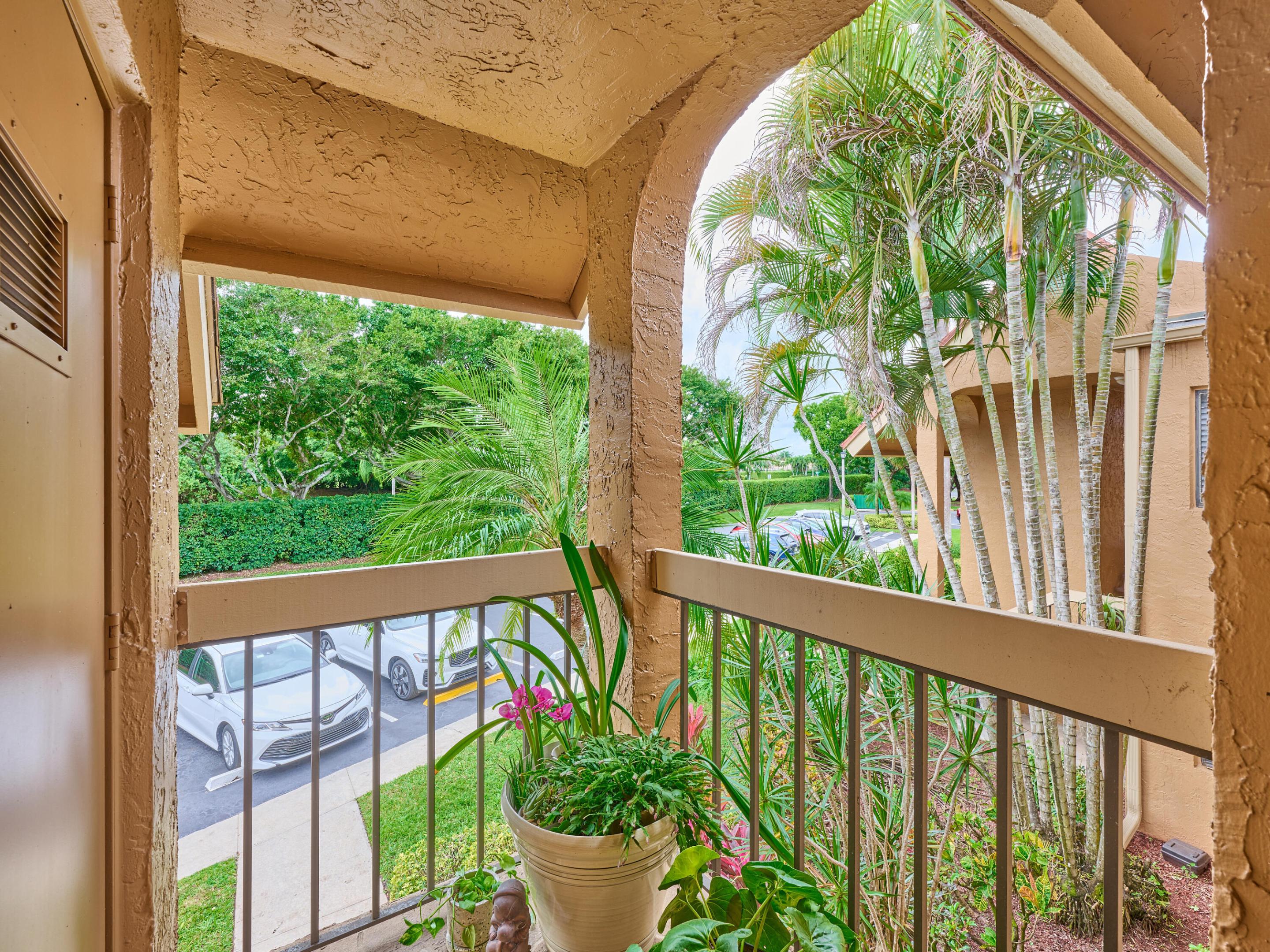 Indian Spring, GREEN LAKES - Residential