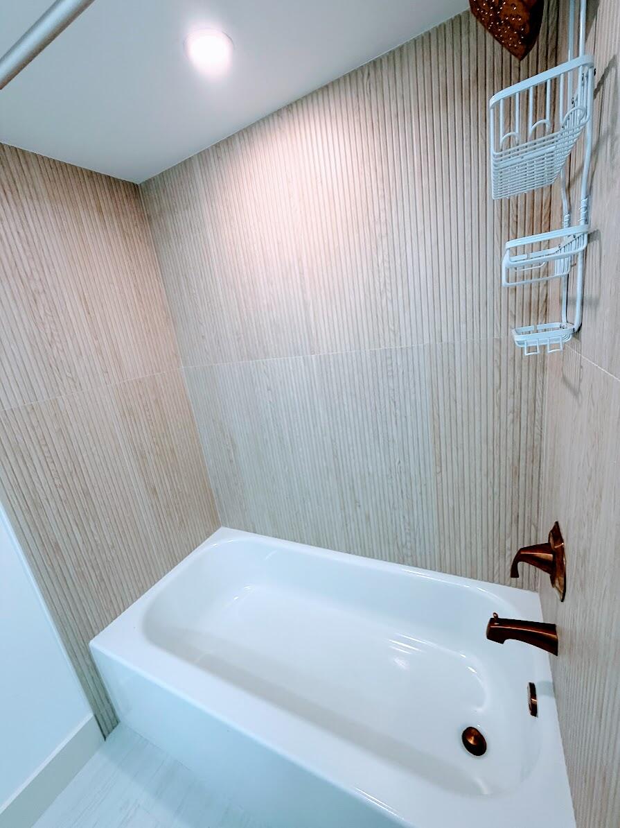 EVERGREEN CONDO - Residential