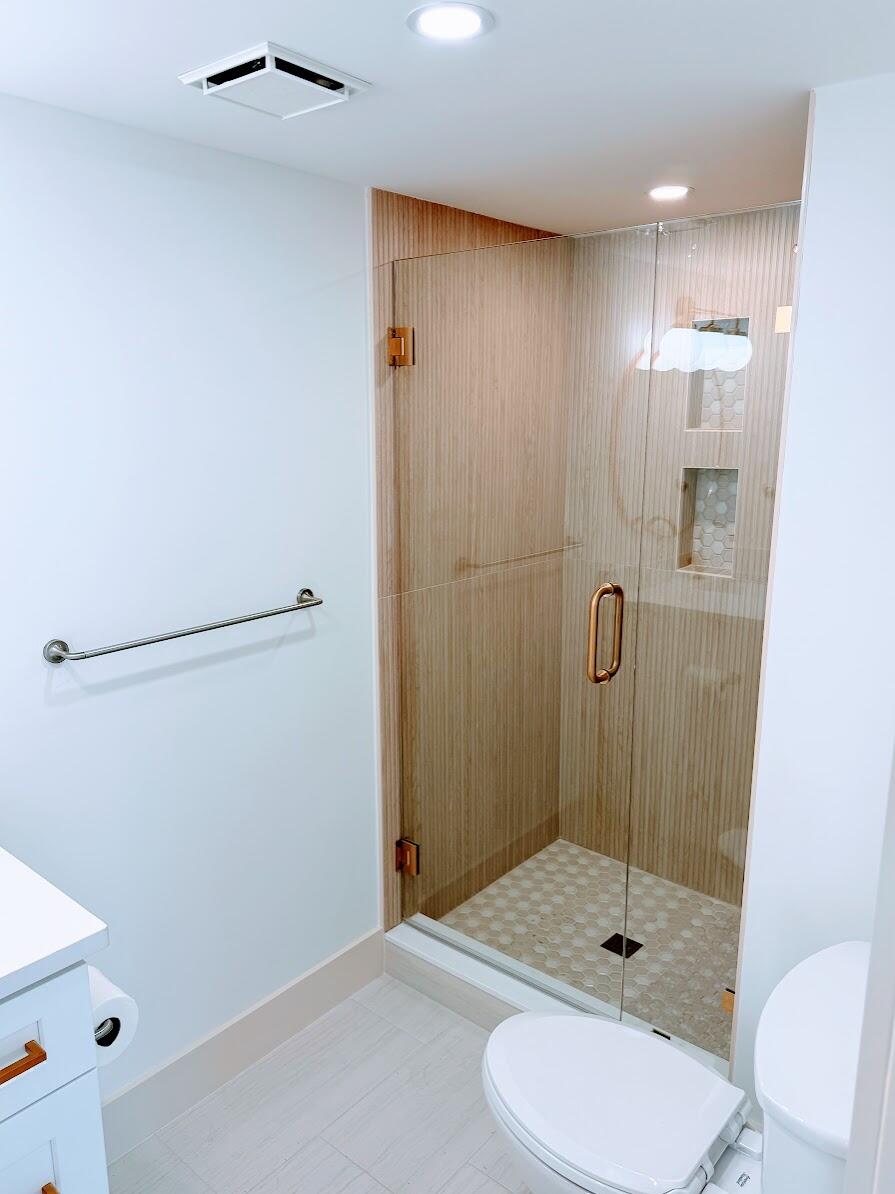 EVERGREEN CONDO - Residential