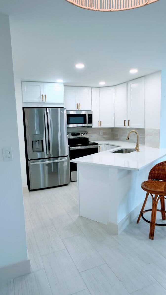 EVERGREEN CONDO - Residential
