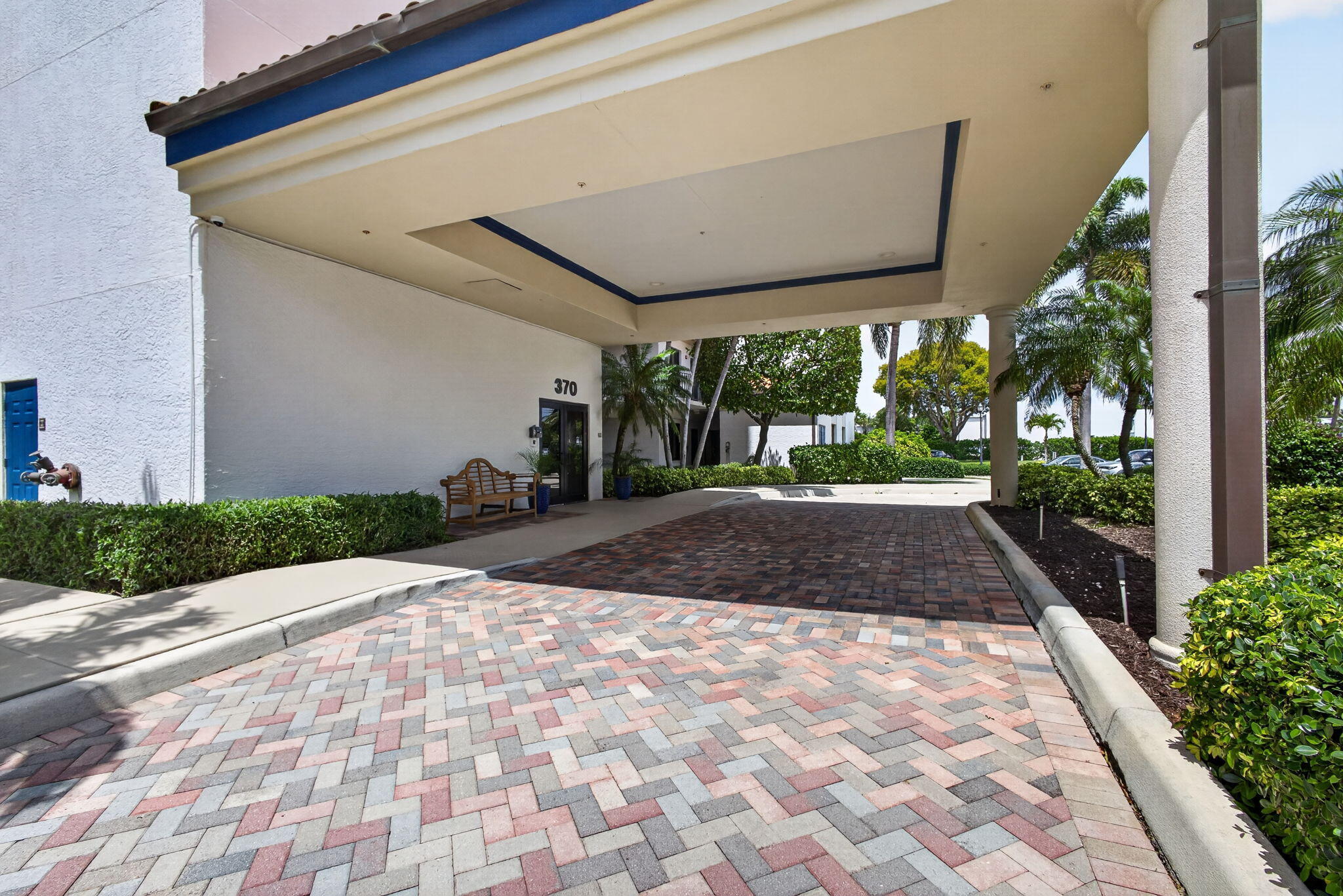 SEAMARK CONDO - Residential