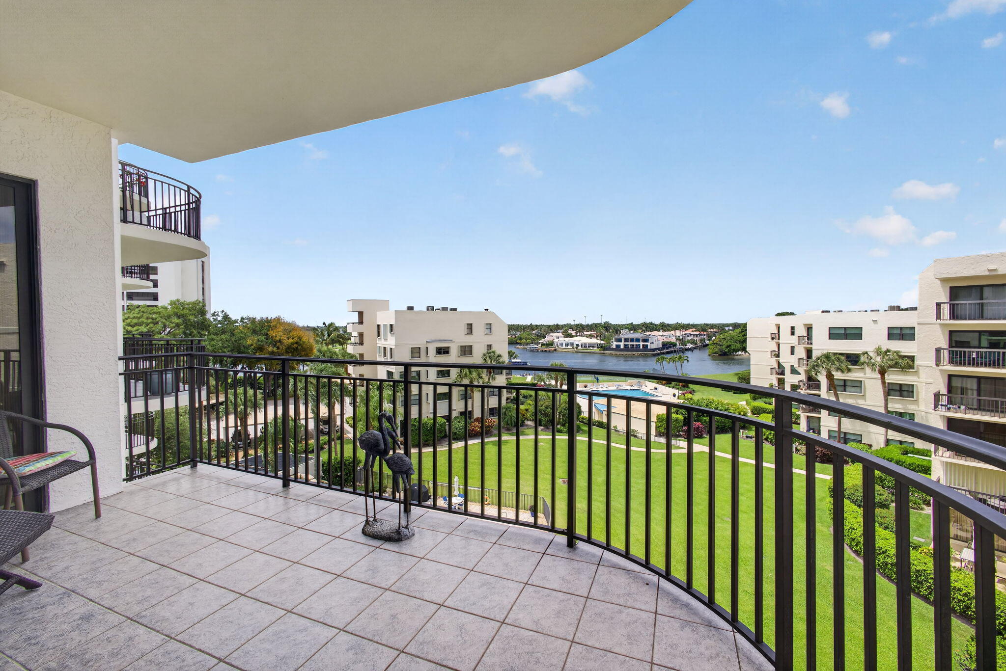 SEAMARK CONDO - Residential