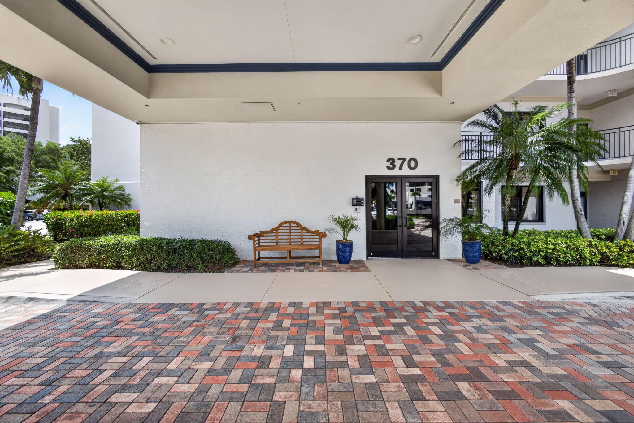 SEAMARK CONDO - Residential