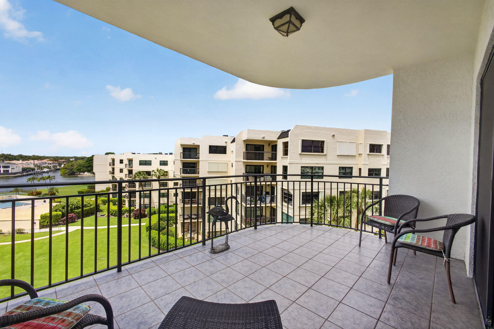 SEAMARK CONDO - Residential