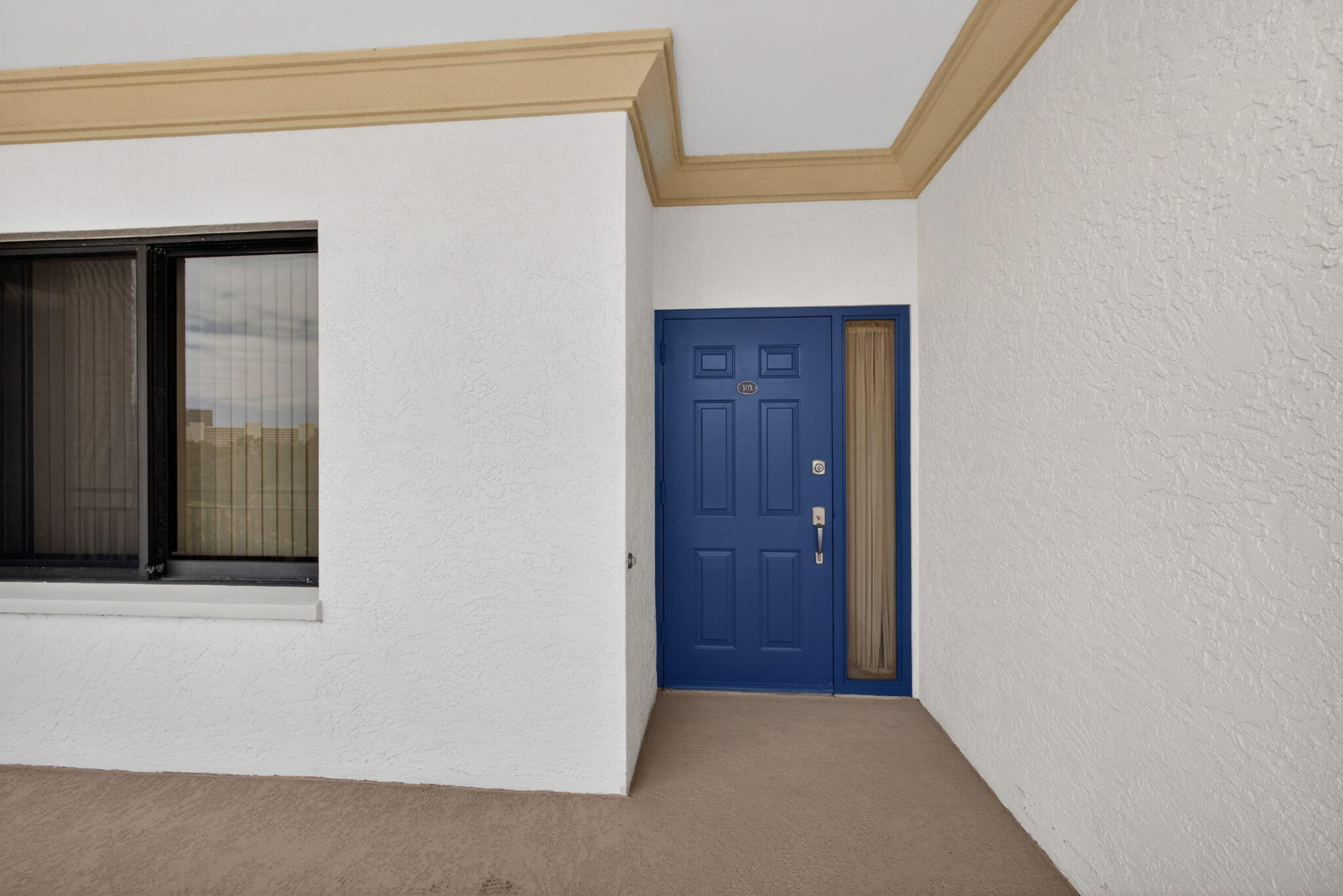 SEAMARK CONDO - Residential