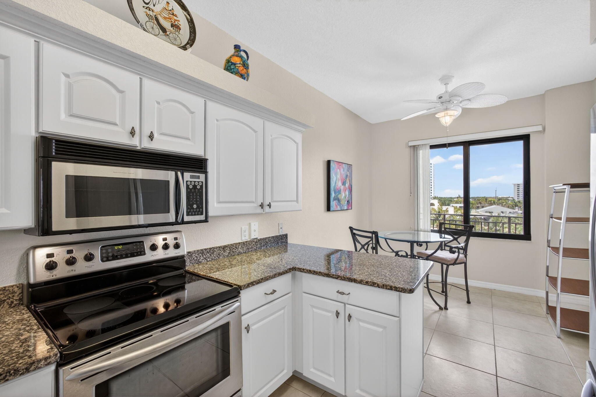 SEAMARK CONDO - Residential