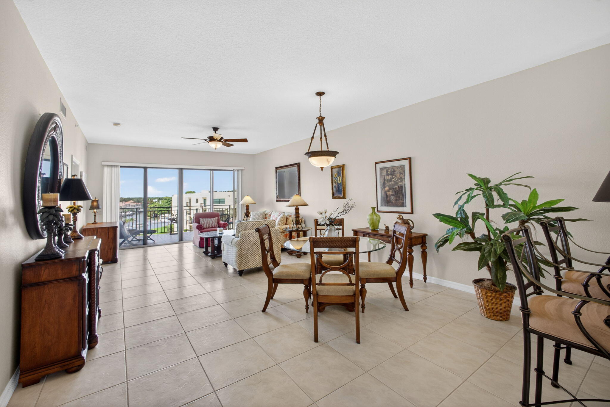 SEAMARK CONDO - Residential