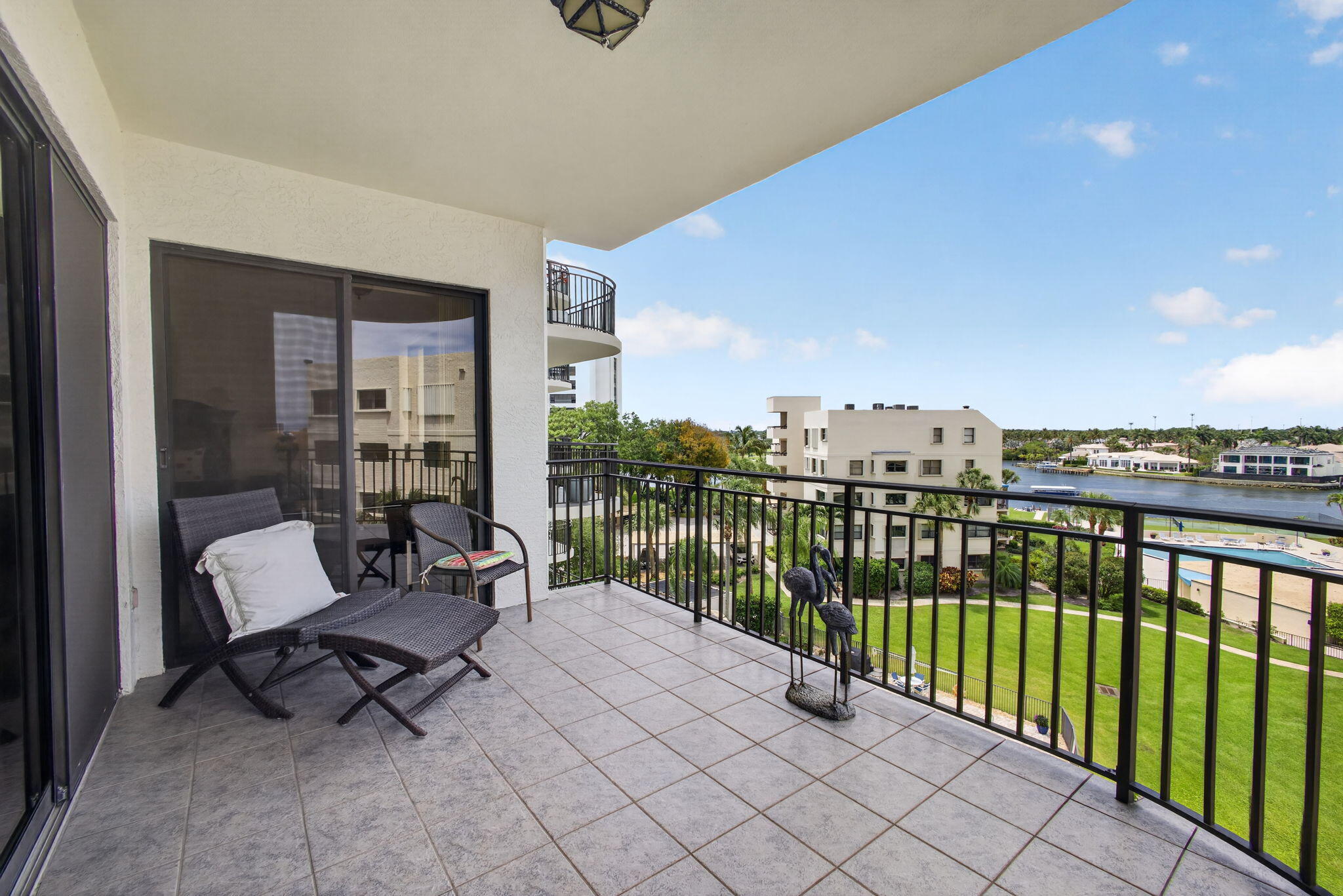 SEAMARK CONDO - Residential
