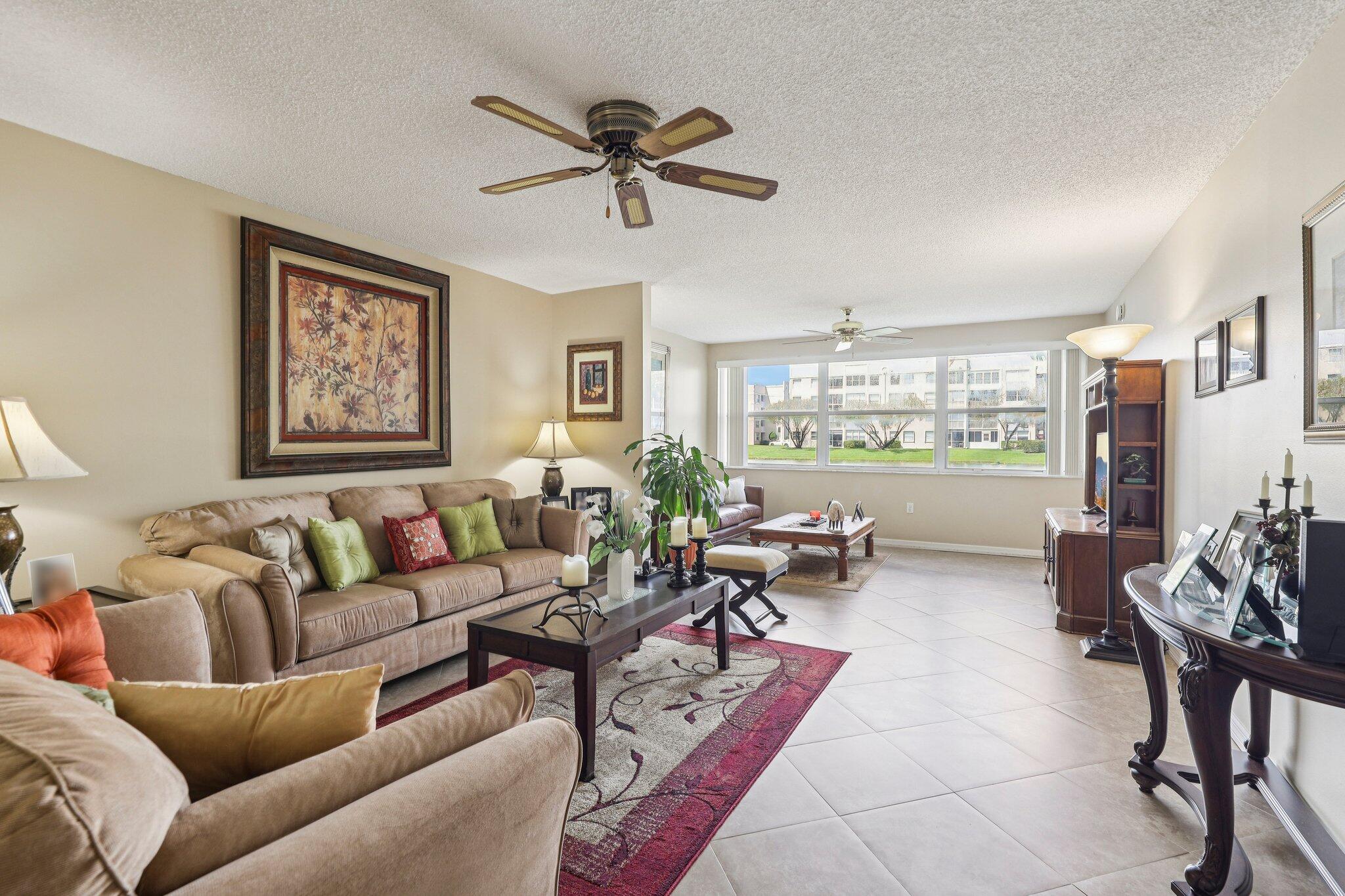SUNRISE LAKES 203 CONDO - Residential