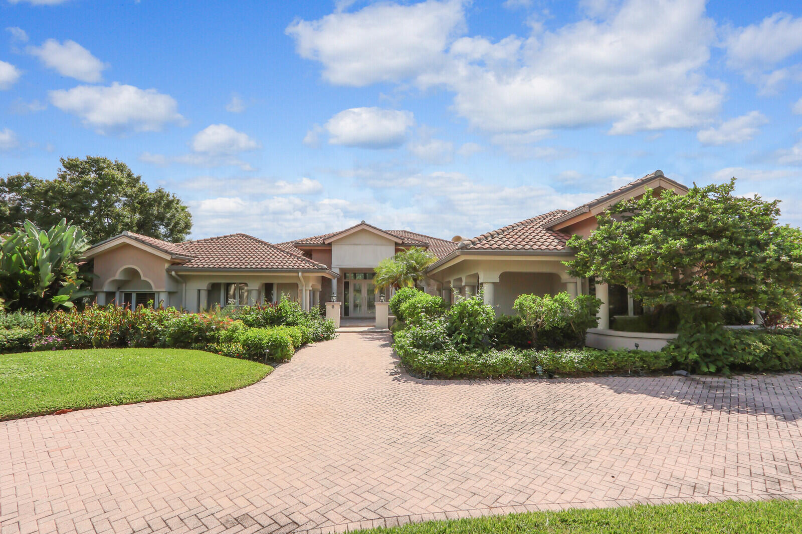 FRENCHMANS CREEK - Residential