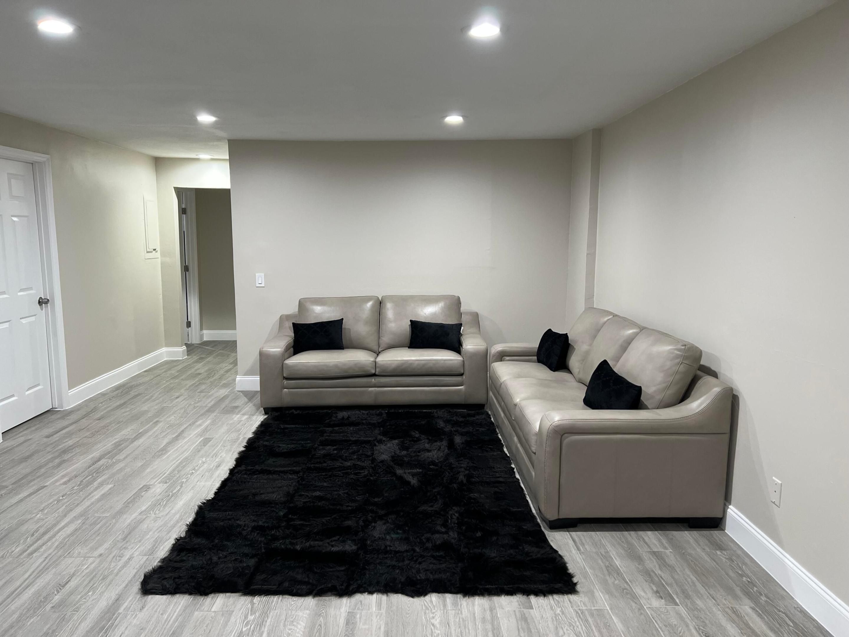 DELRAY TOWN OF - Residential Lease