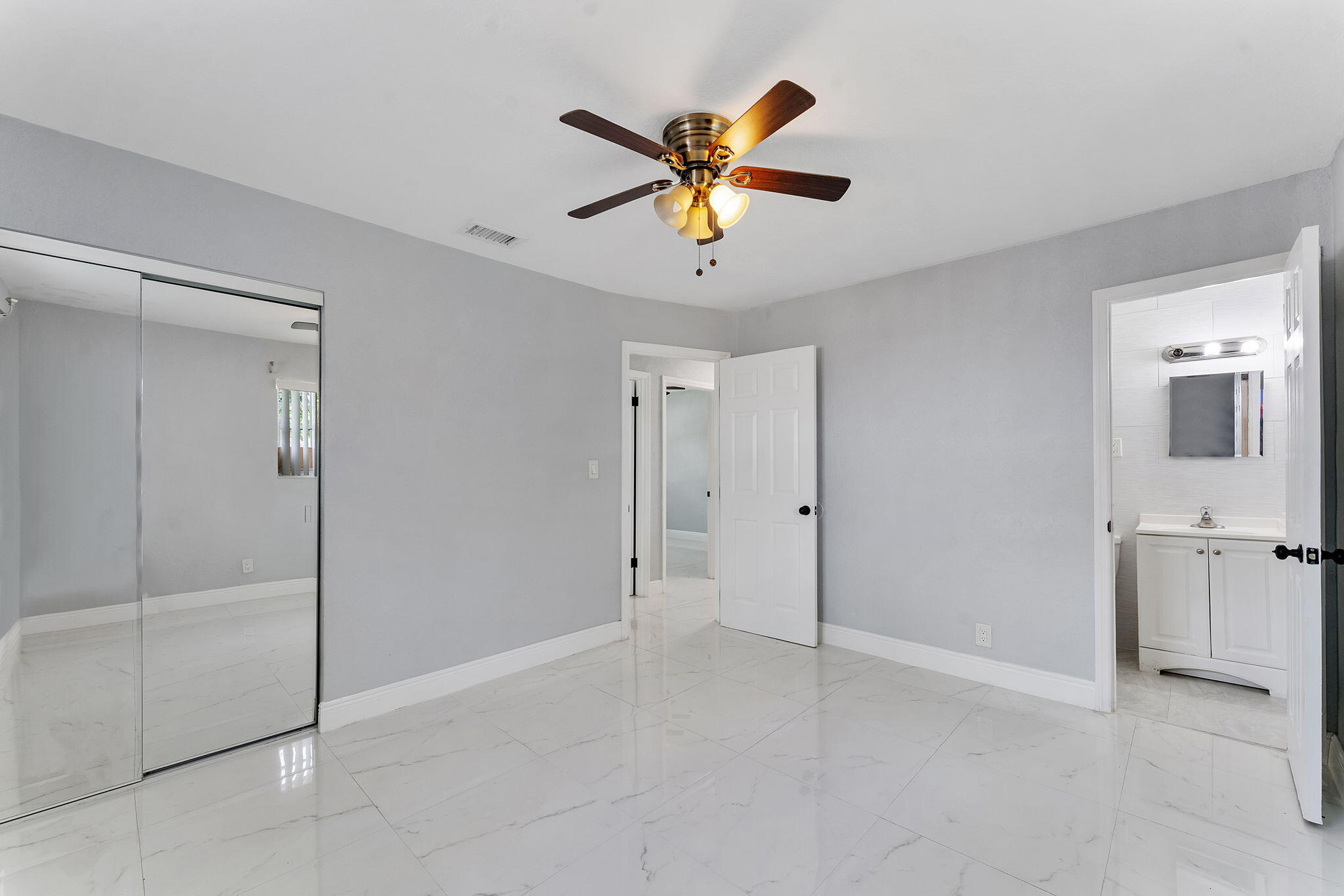 BROADVIEW COUNTRY CLUB - Residential