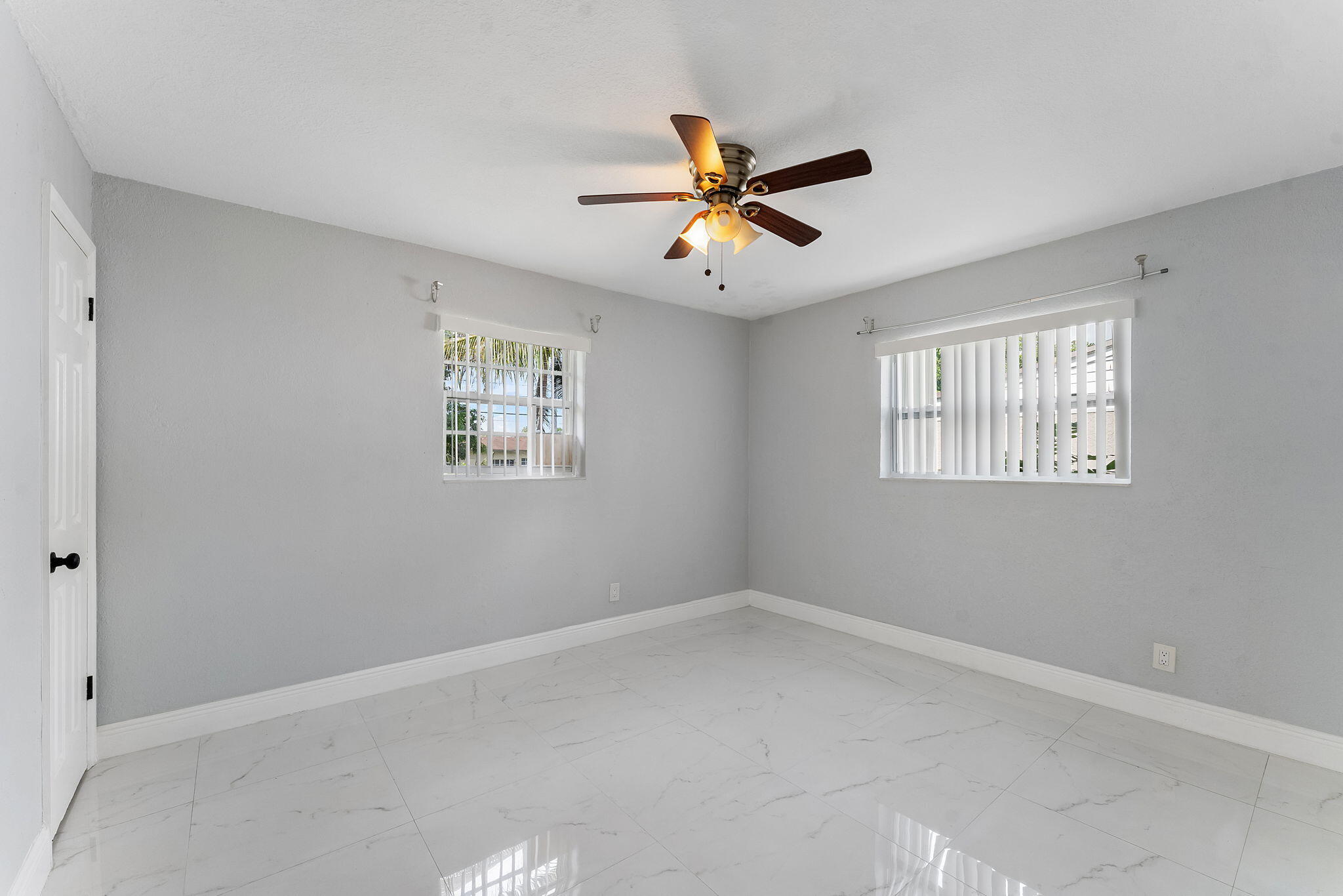 BROADVIEW COUNTRY CLUB - Residential