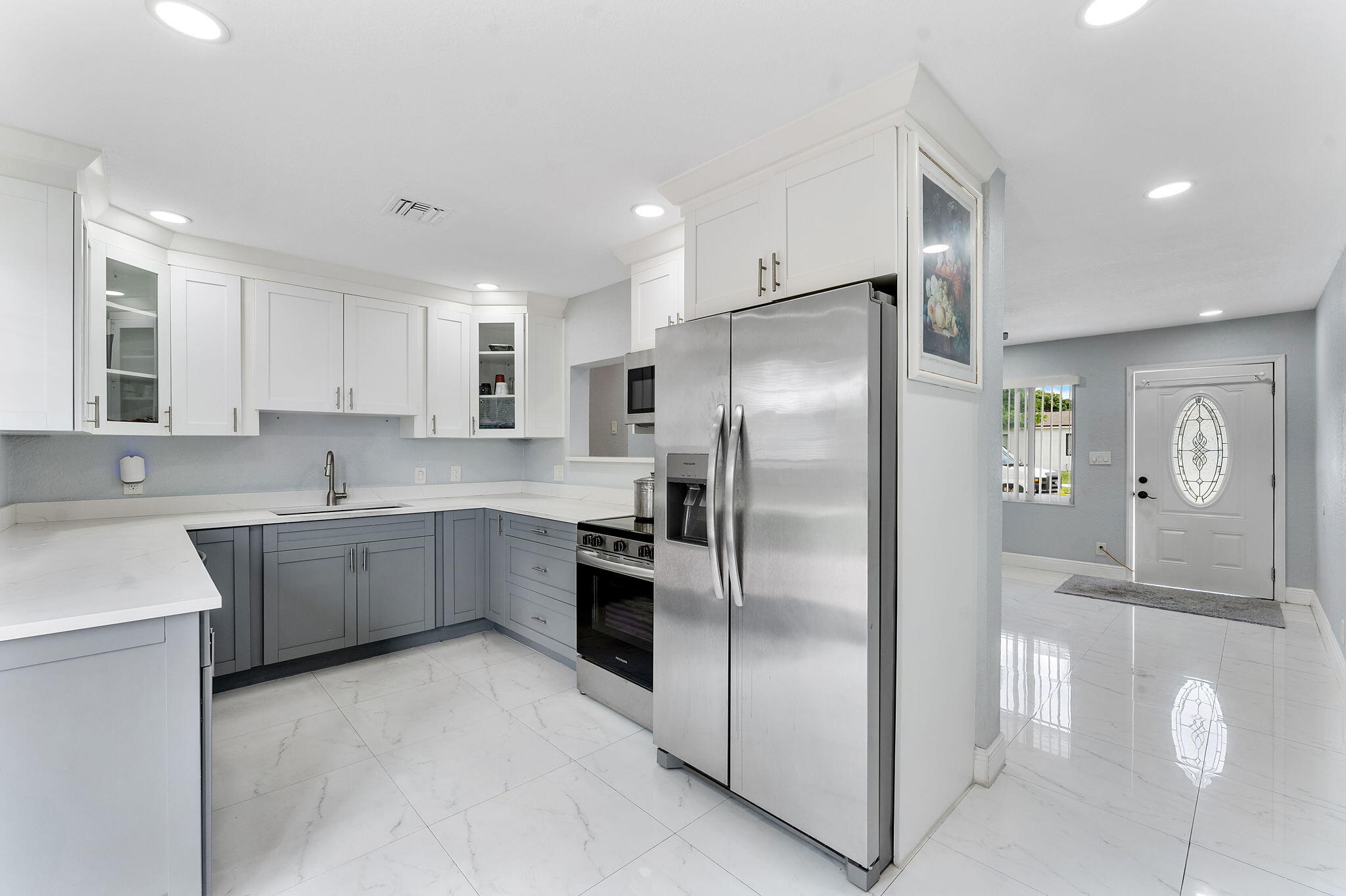 BROADVIEW COUNTRY CLUB - Residential