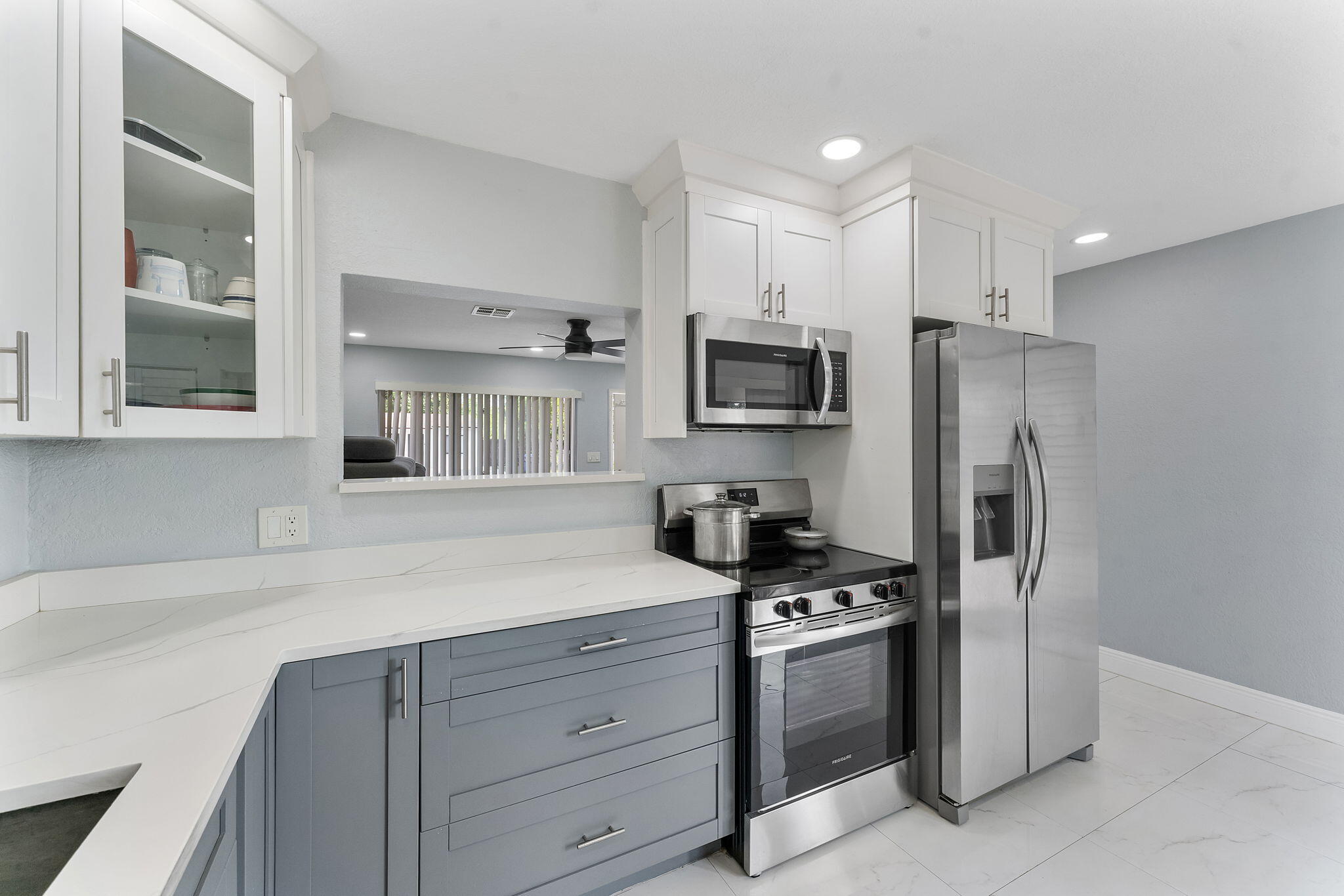 BROADVIEW COUNTRY CLUB - Residential