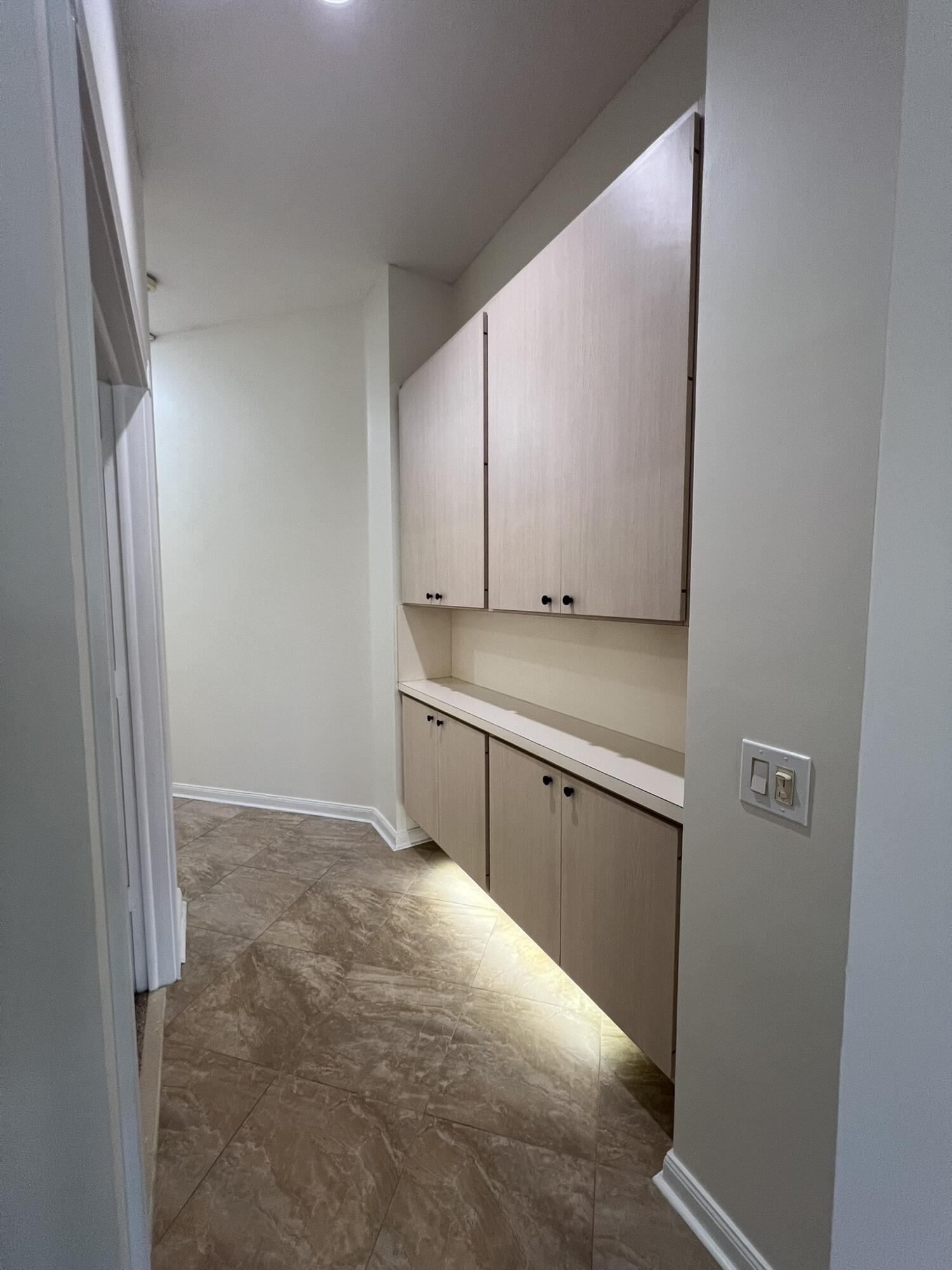 HAMPTONS AT MAPLEWOOD - Residential Lease