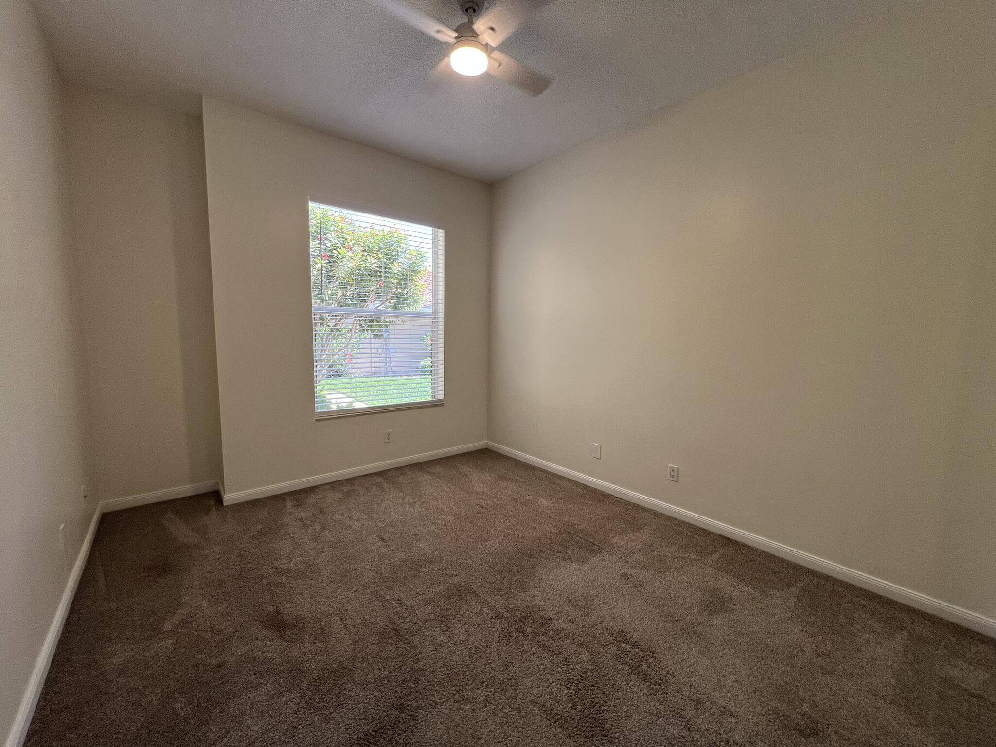 HAMPTONS AT MAPLEWOOD - Residential Lease