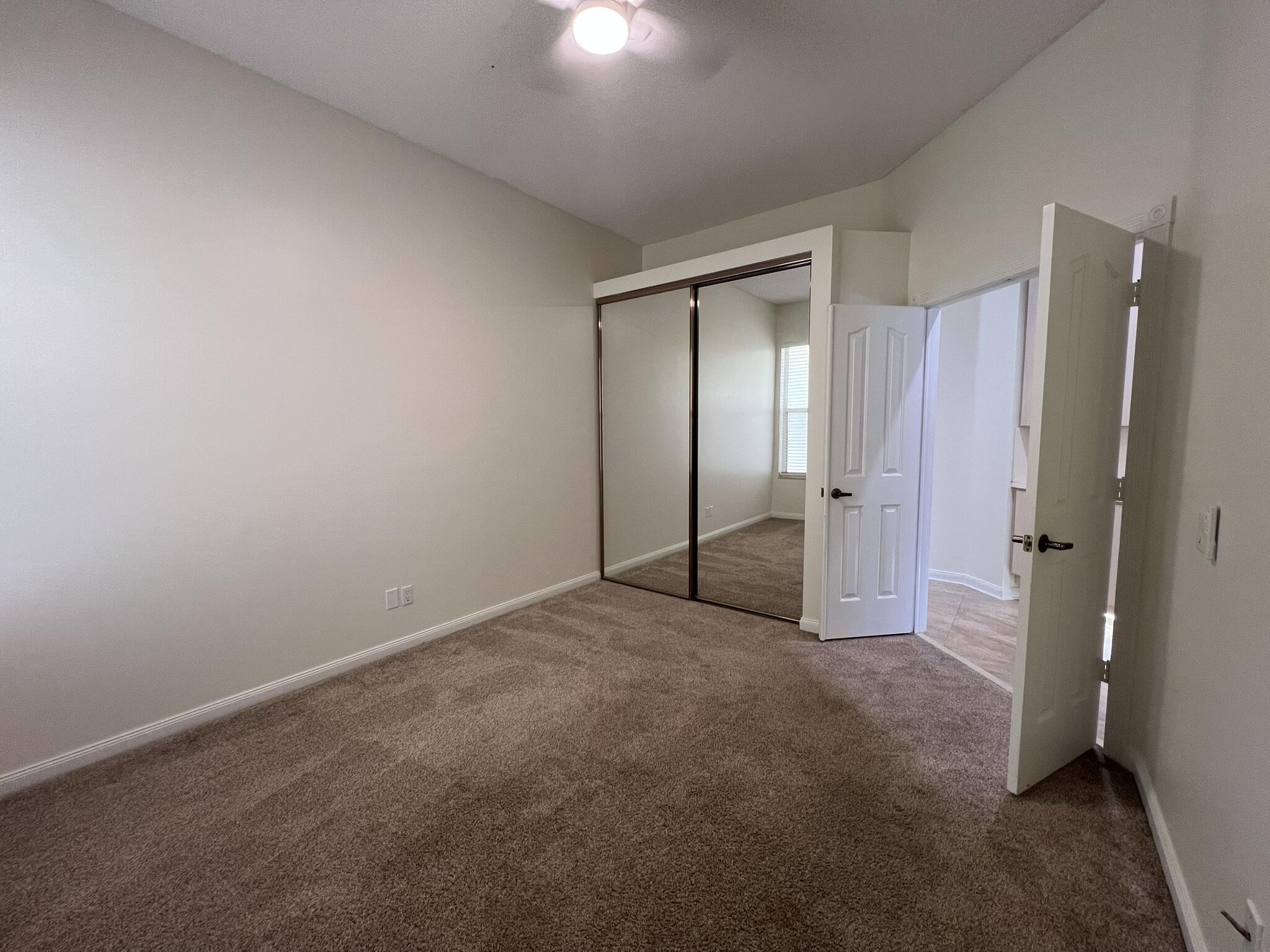 HAMPTONS AT MAPLEWOOD - Residential Lease