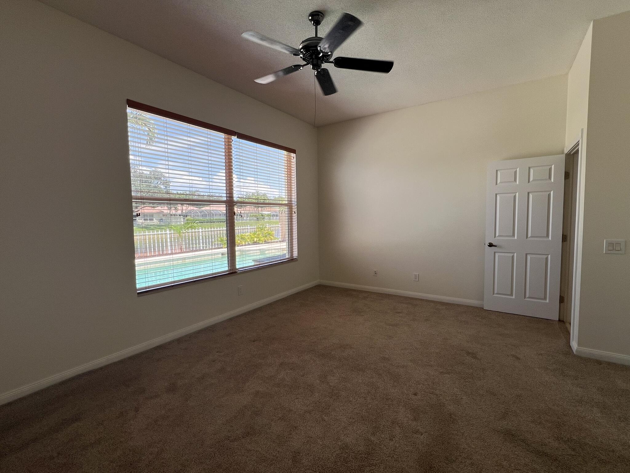 HAMPTONS AT MAPLEWOOD - Residential Lease