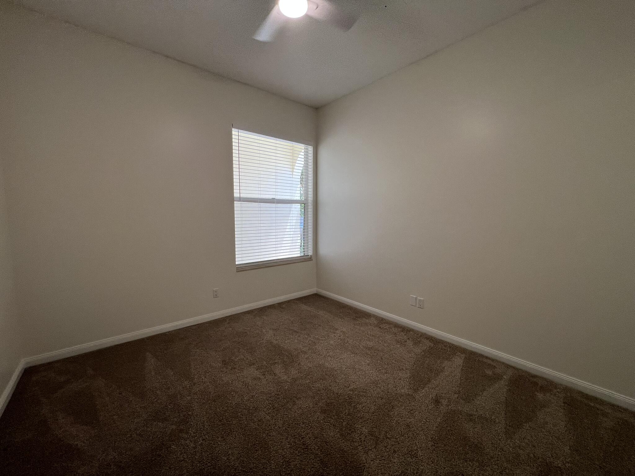 HAMPTONS AT MAPLEWOOD - Residential Lease