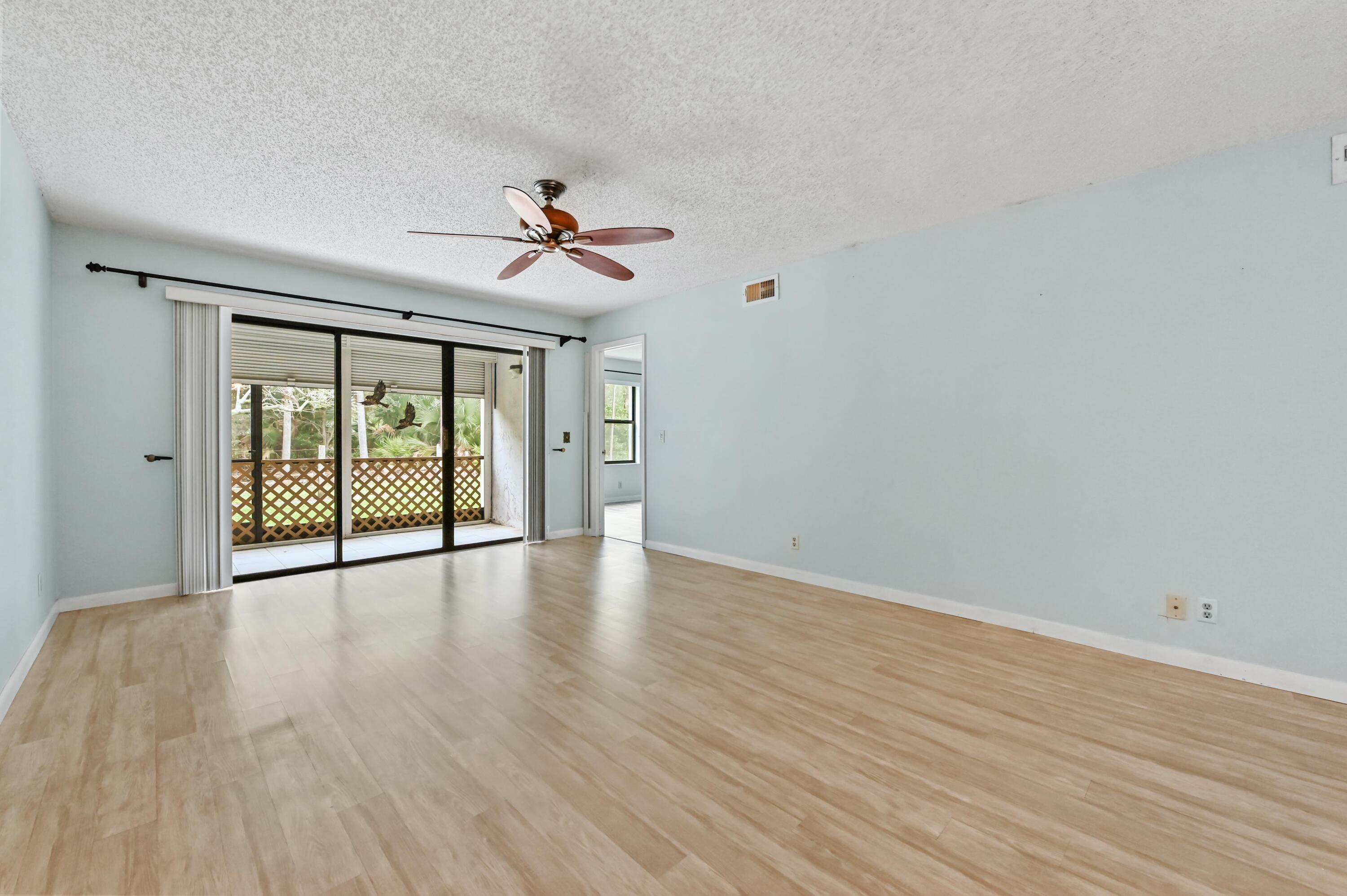 SABAL RIDGE - Residential