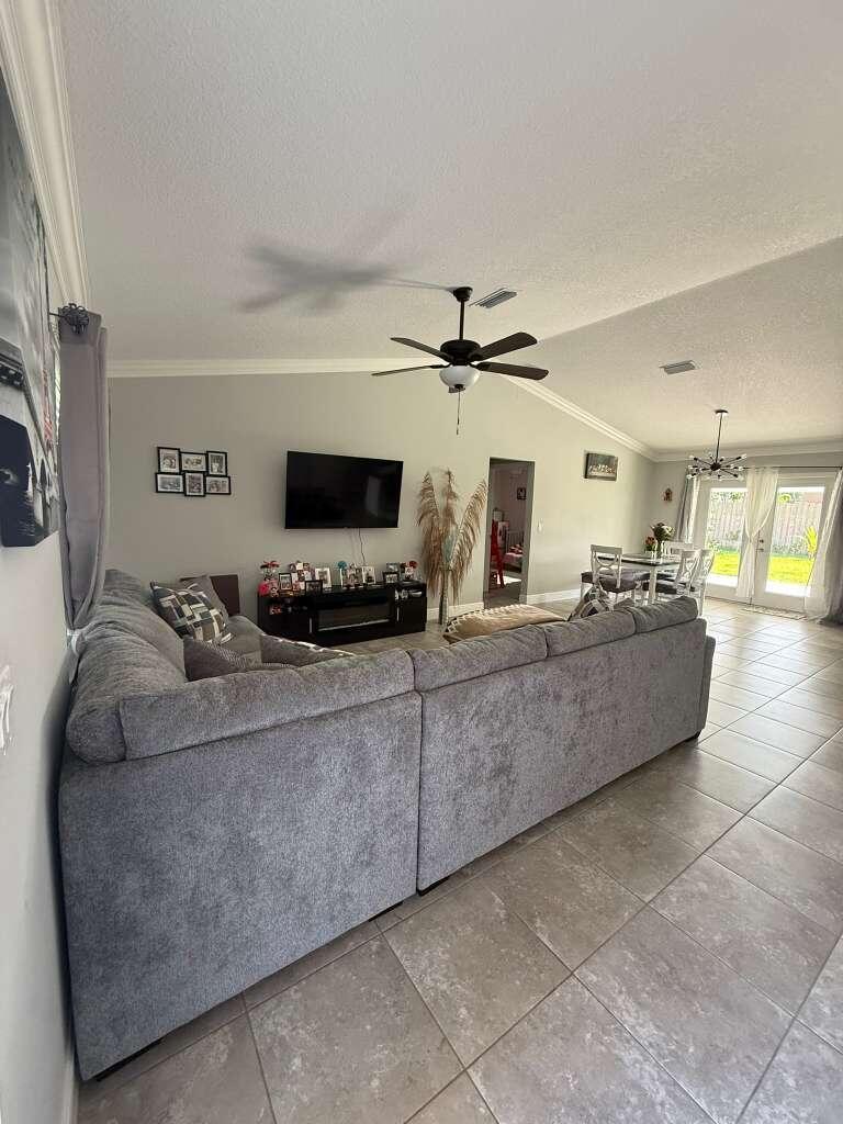 PORT ST LUCIE SECTION 25 - Residential Lease