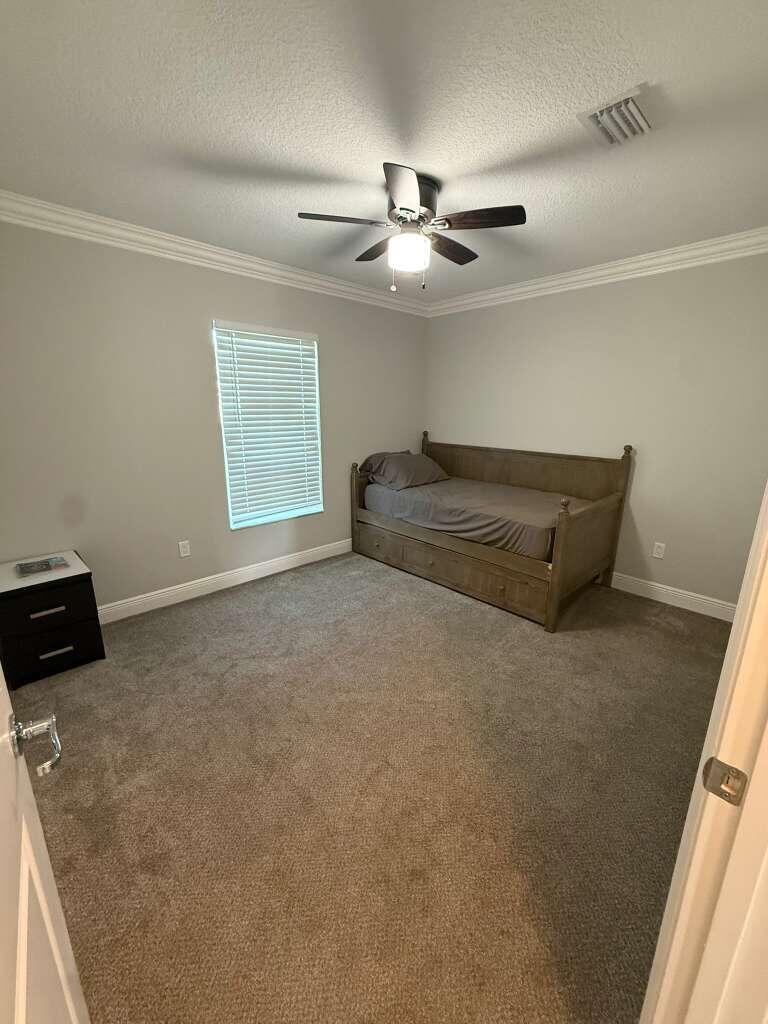 PORT ST LUCIE SECTION 25 - Residential Lease