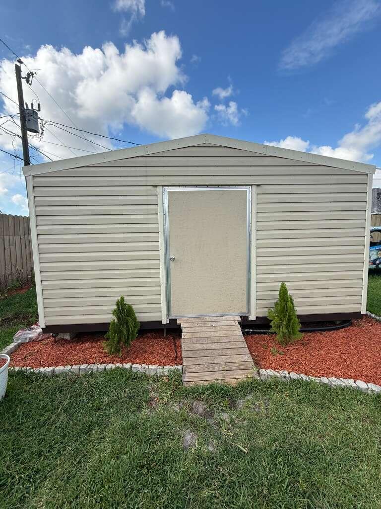 PORT ST LUCIE SECTION 25 - Residential Lease