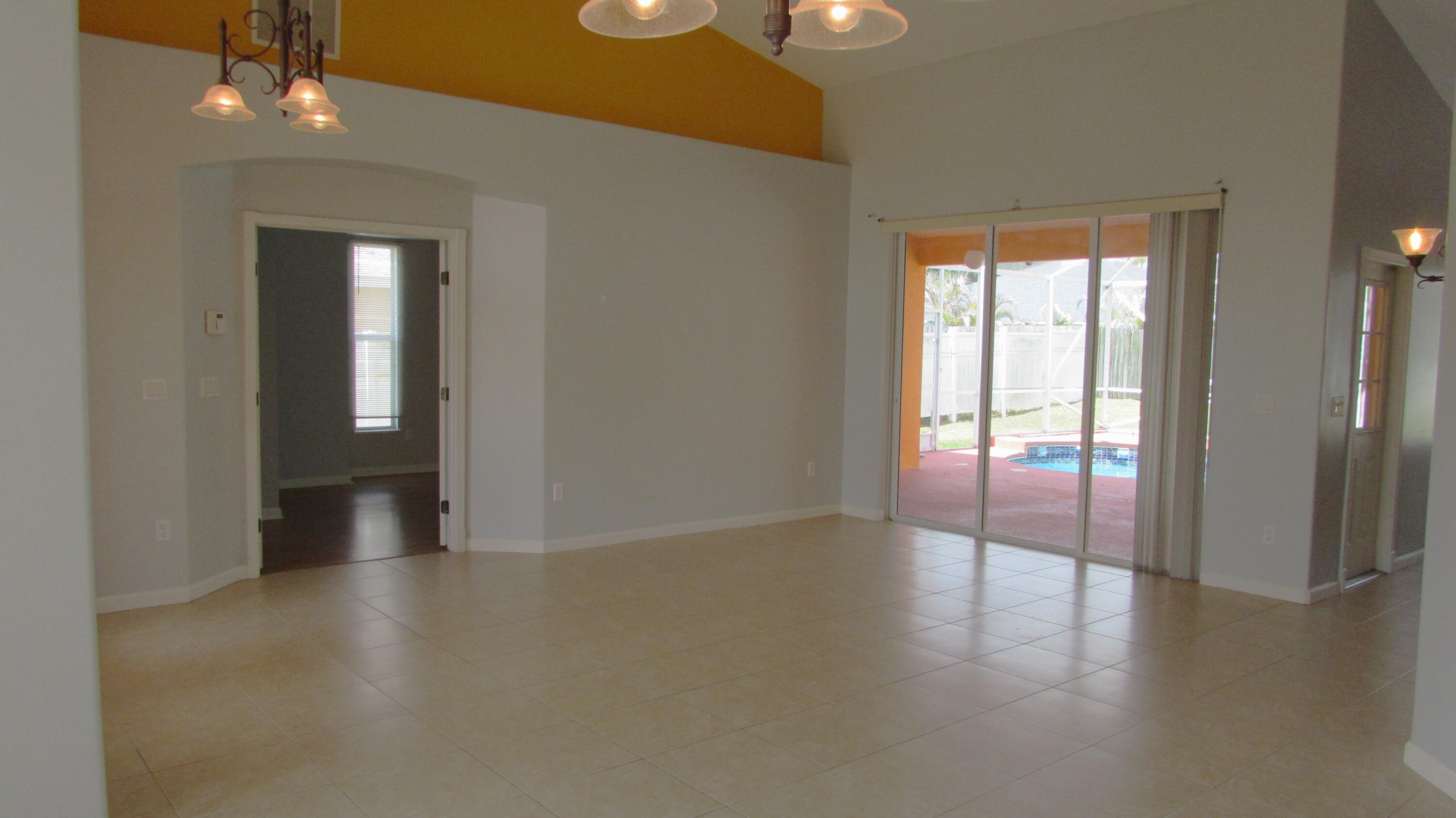 PORT ST LUCIE SECTION 35 - Residential Lease