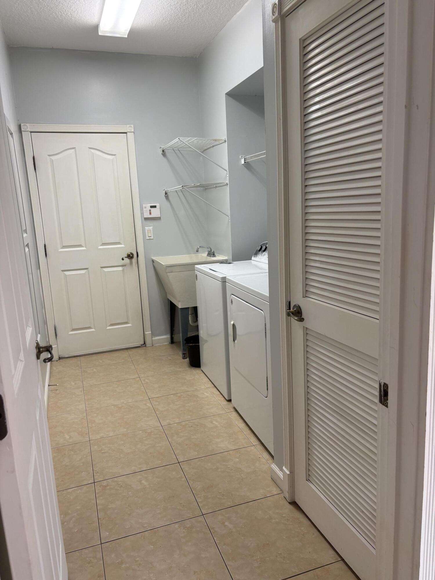 PORT ST LUCIE SECTION 35 - Residential Lease