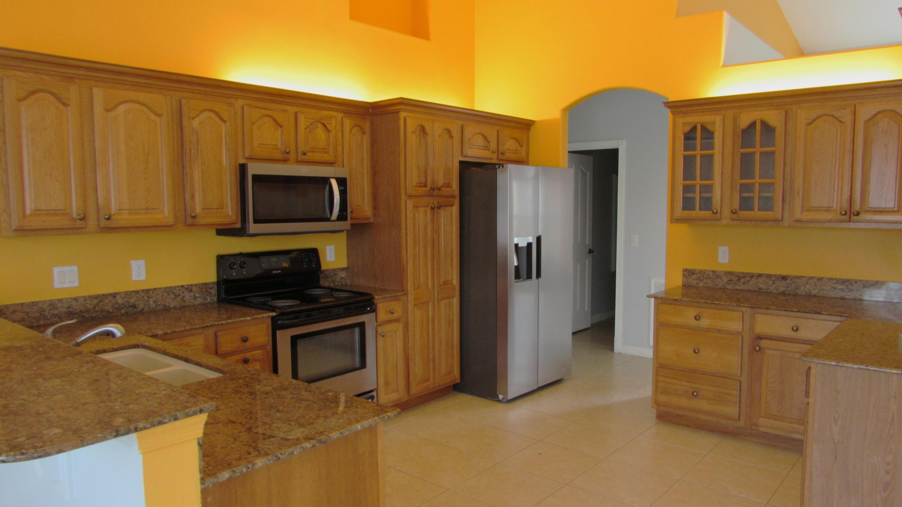 PORT ST LUCIE SECTION 35 - Residential Lease