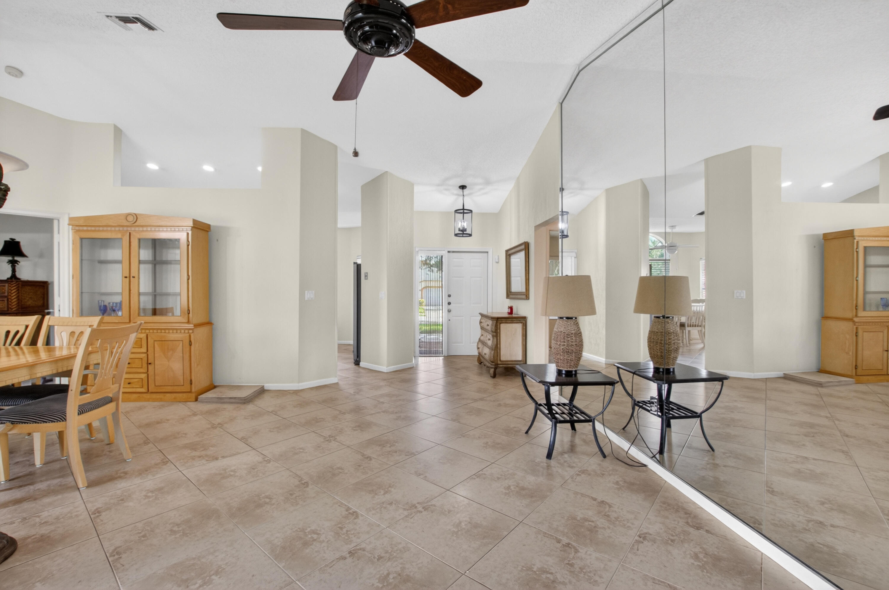 LAKE FOREST SOUTH - Residential