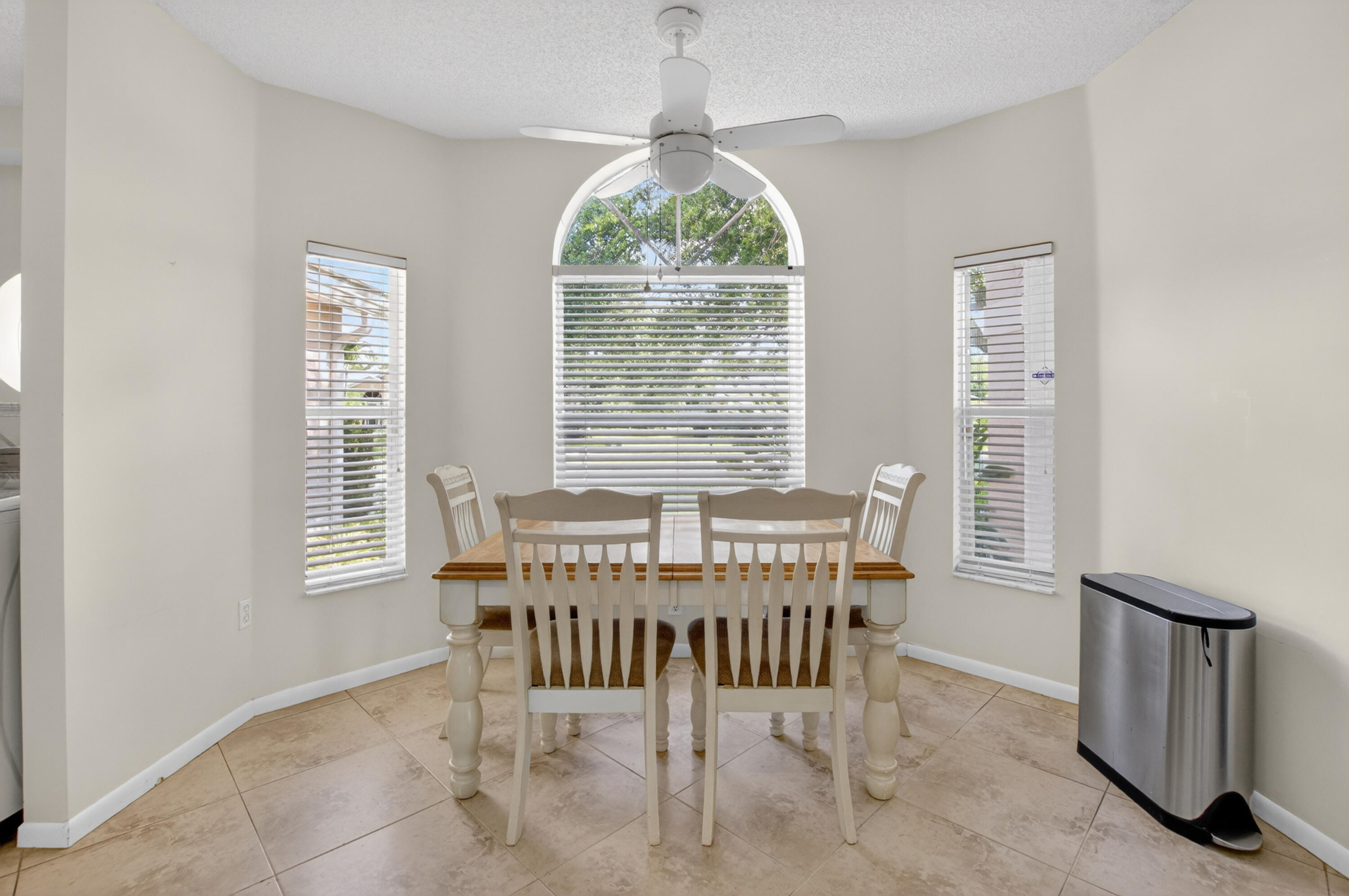 LAKE FOREST SOUTH - Residential