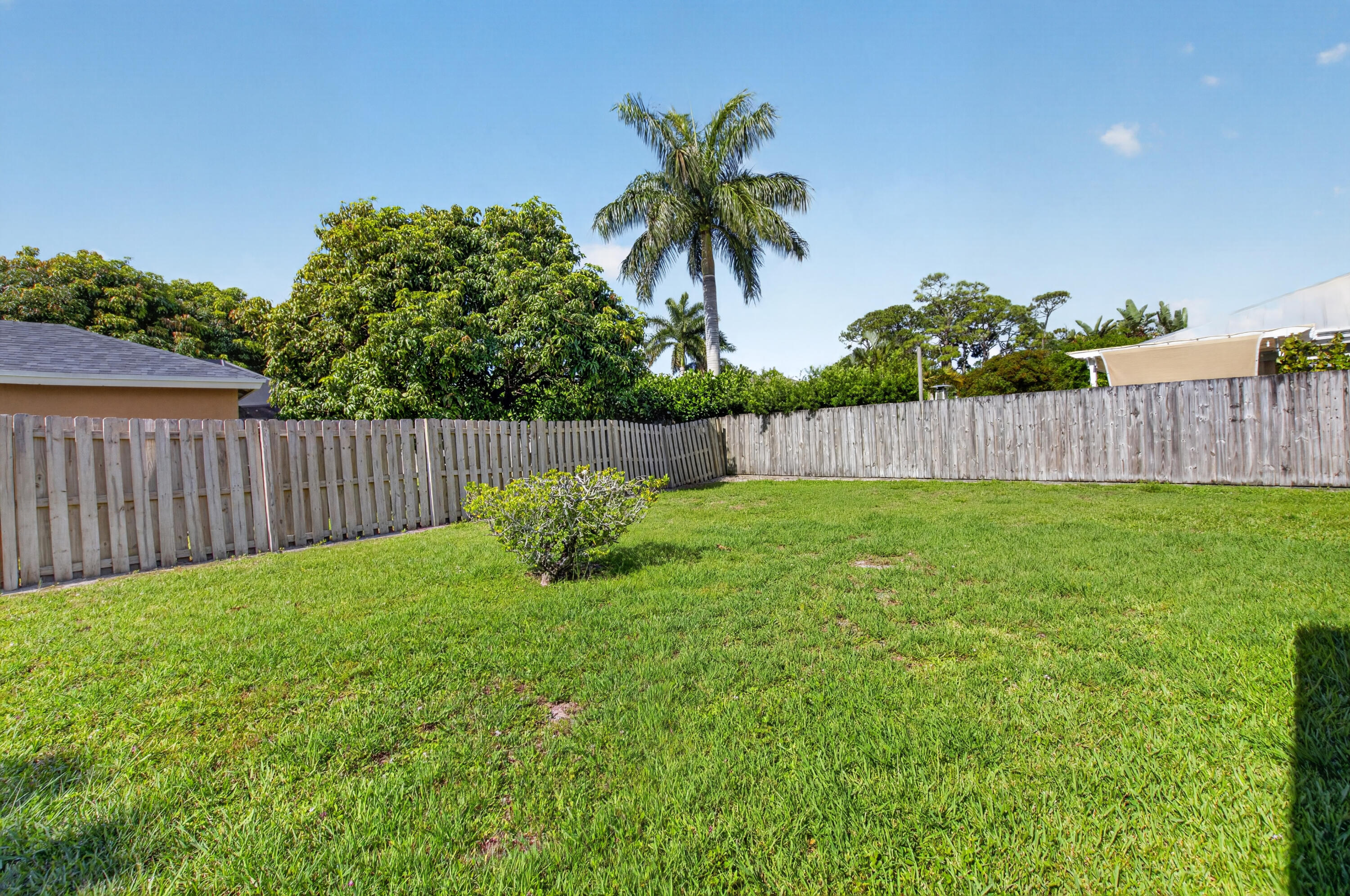 LAKE FOREST SOUTH - Residential