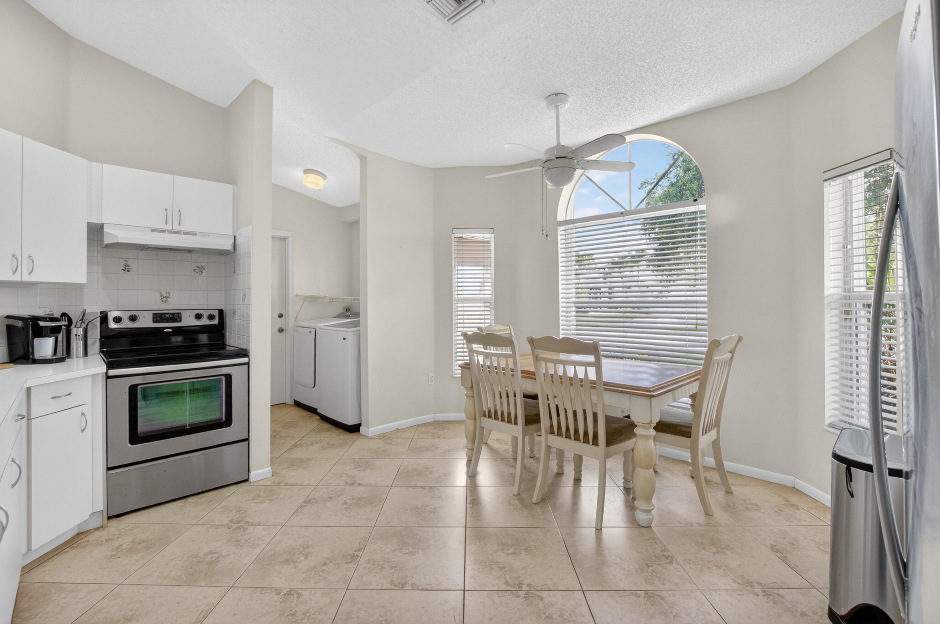 LAKE FOREST SOUTH - Residential