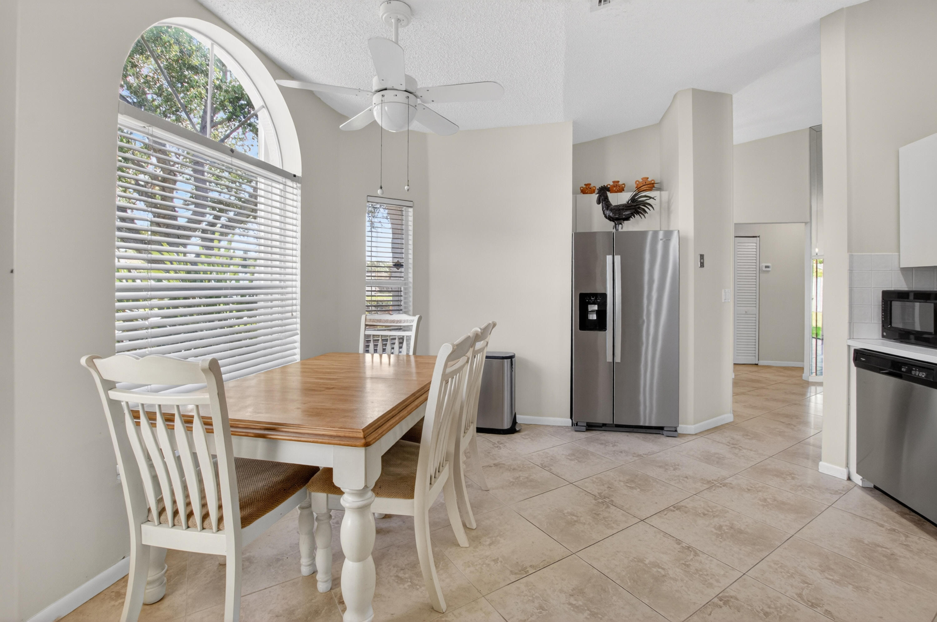 LAKE FOREST SOUTH - Residential