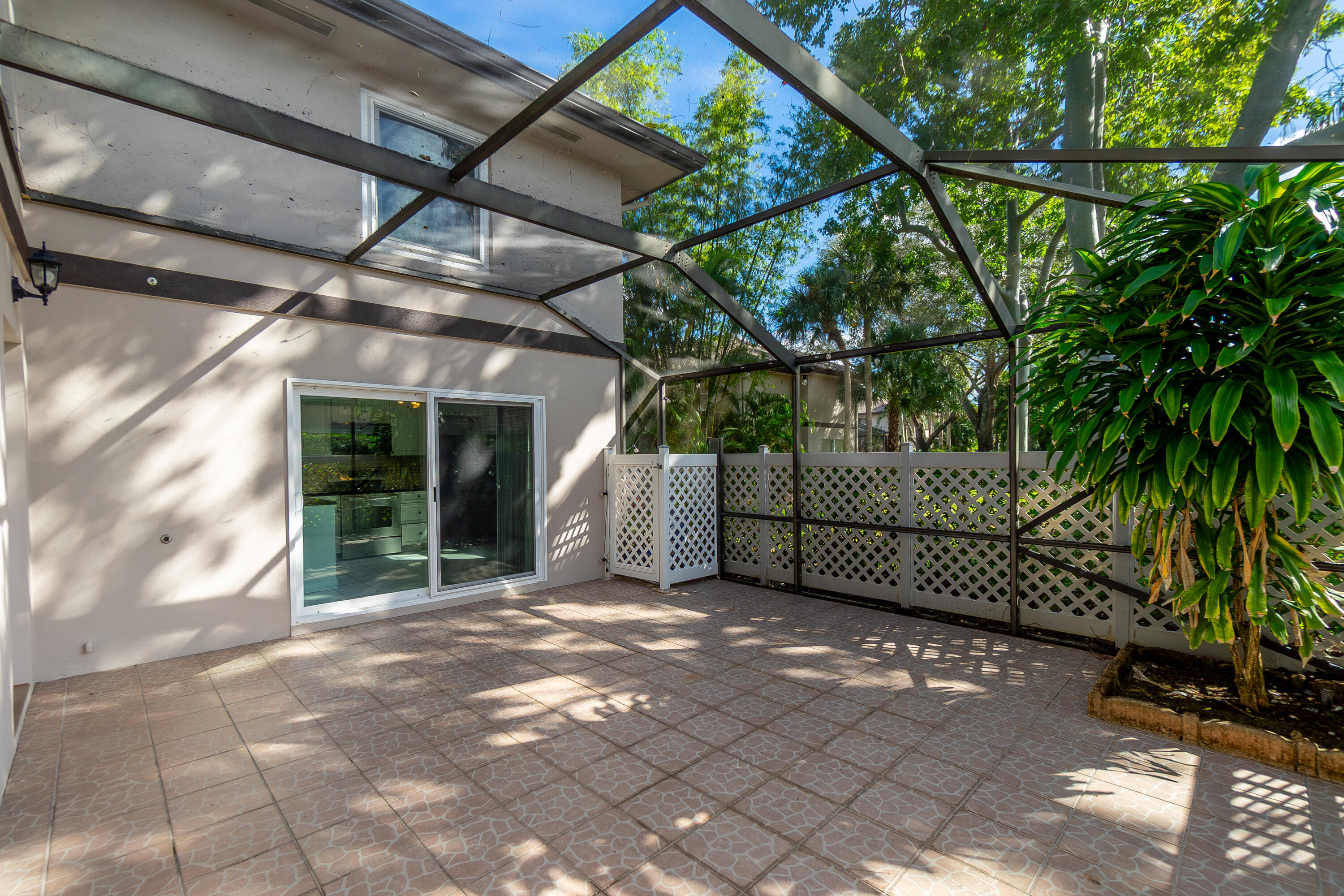 STAMFORD AT ROYAL PALM BEACH - Residential