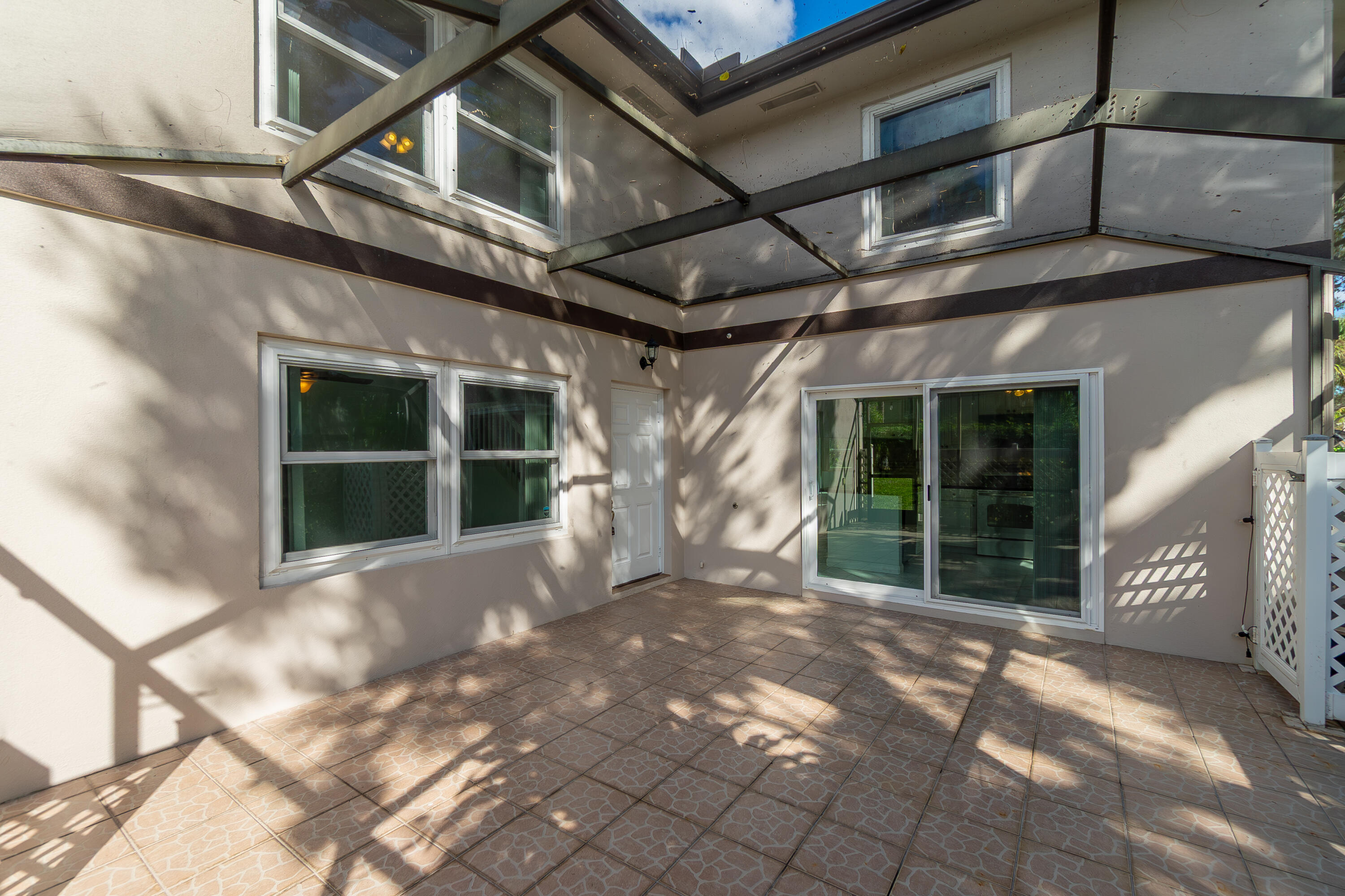 STAMFORD AT ROYAL PALM BEACH - Residential
