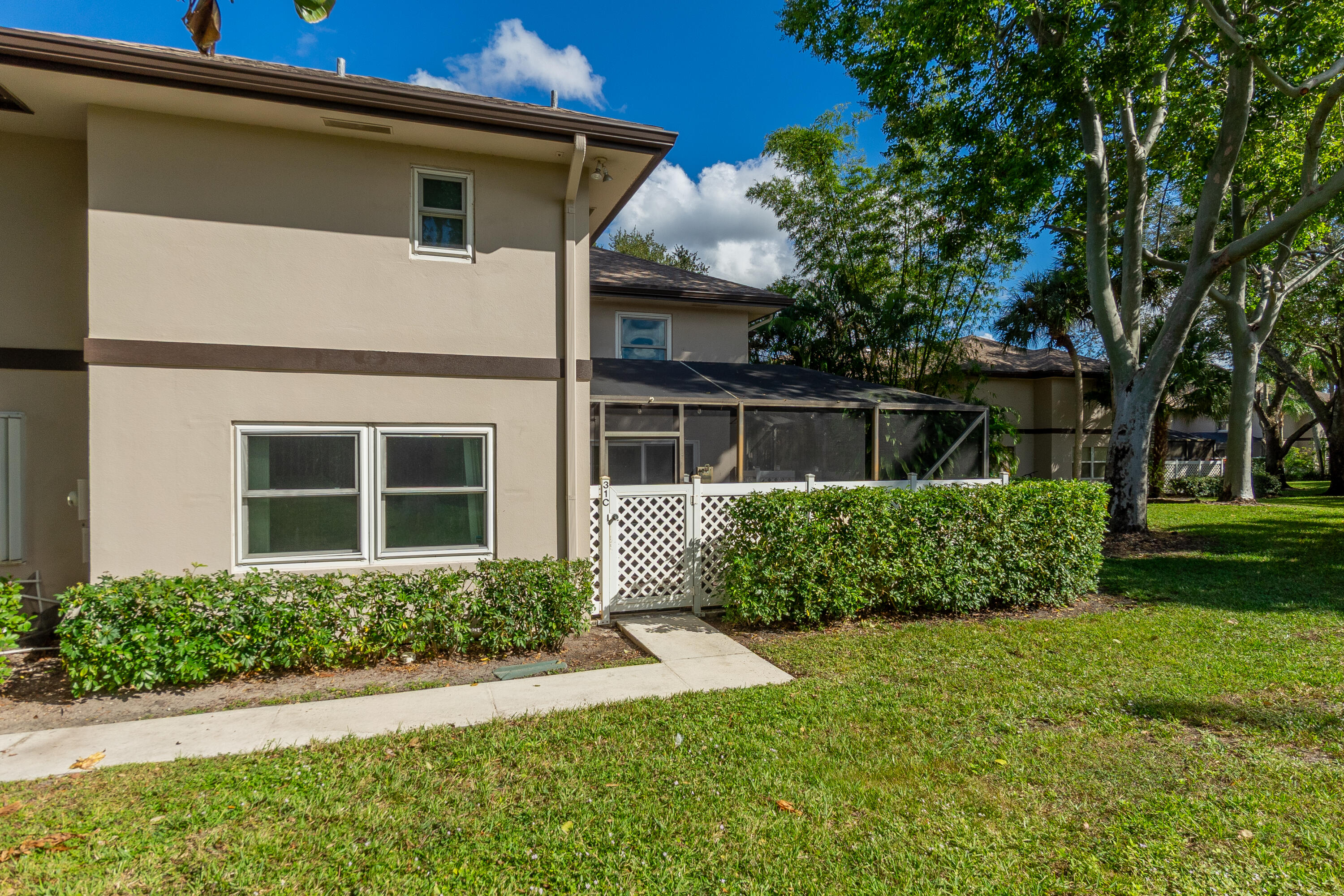 STAMFORD AT ROYAL PALM BEACH - Residential